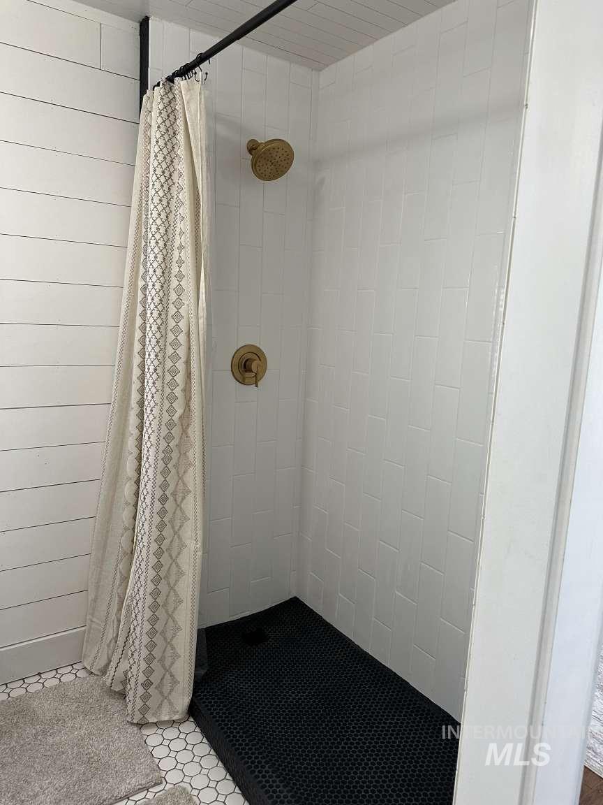 2090 E 1St St, Fruitland, Idaho 83619, 4 Bedrooms, 3 Bathrooms, Residential For Sale, Price $750,000,MLS 98980898