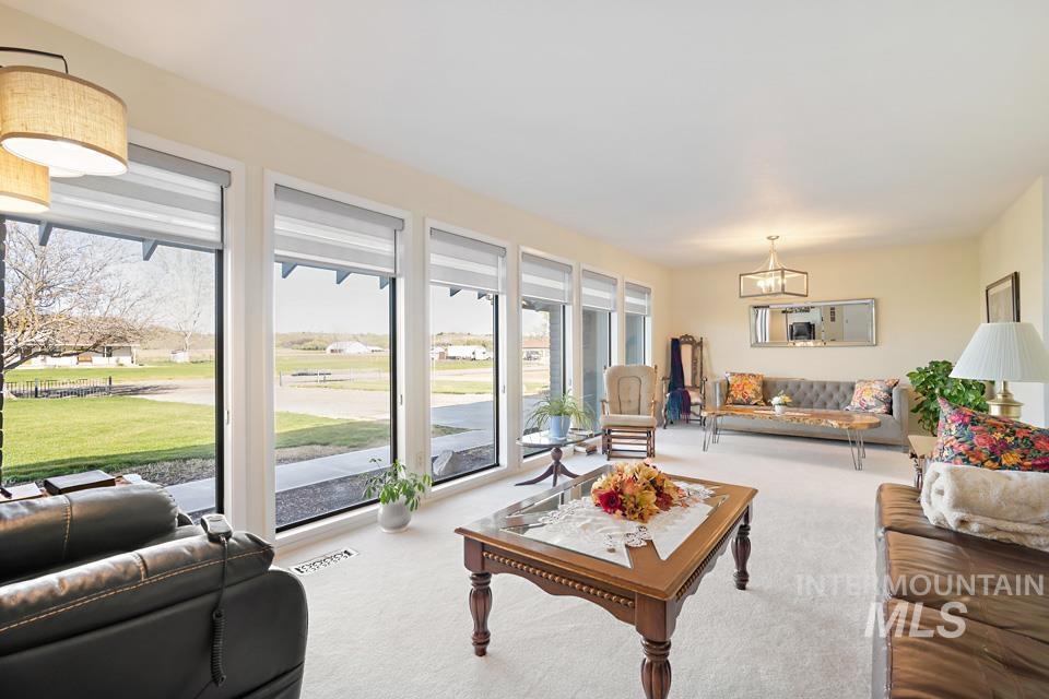 4620 Quail Lane, Ontario, Oregon 97914, 3 Bedrooms, 2 Bathrooms, Residential For Sale, Price $635,000,MLS 98980899