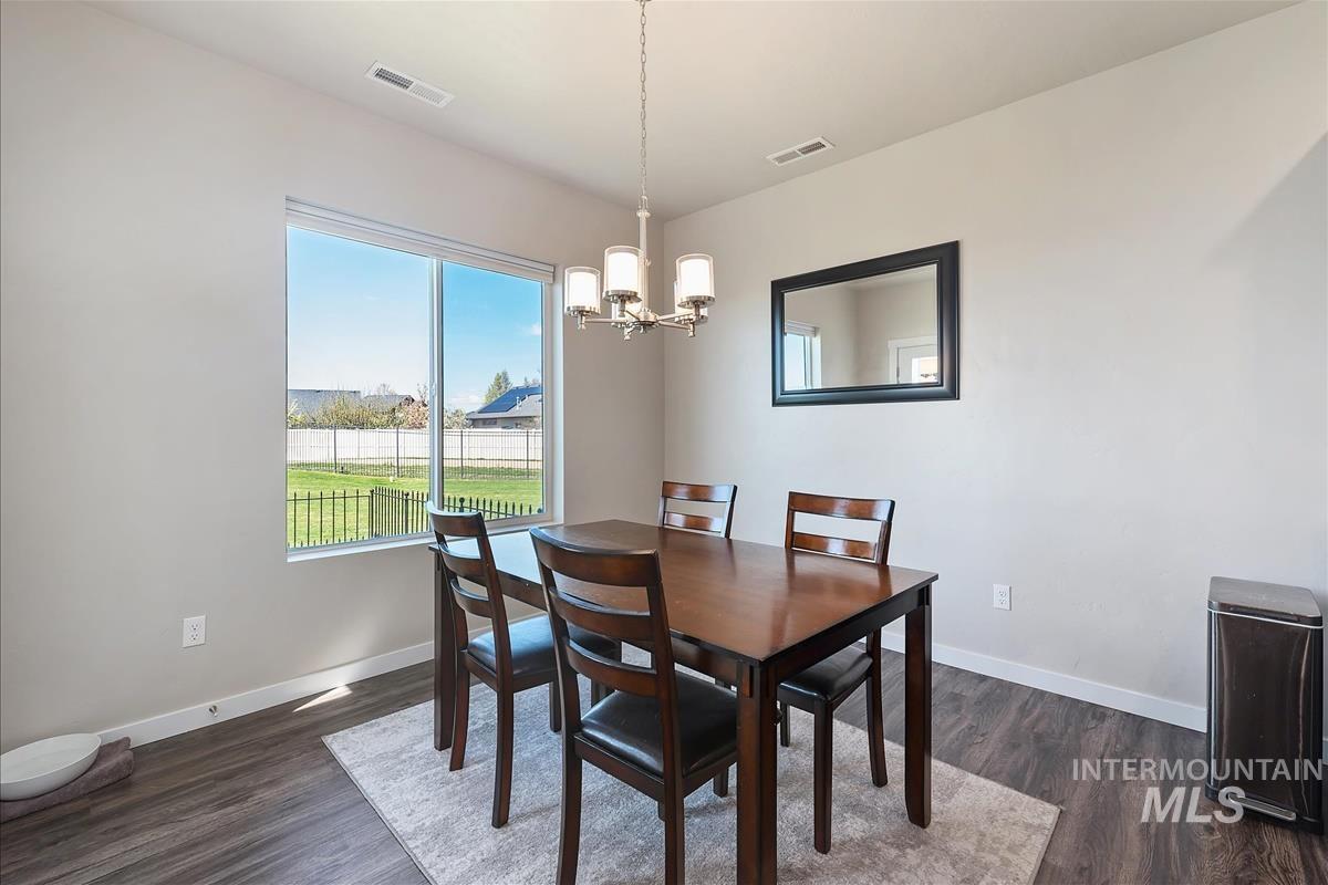 3442 E Santo Stefano Ct, Meridian, Idaho 83642, 4 Bedrooms, 2 Bathrooms, Residential For Sale, Price $499,000,MLS 98980901