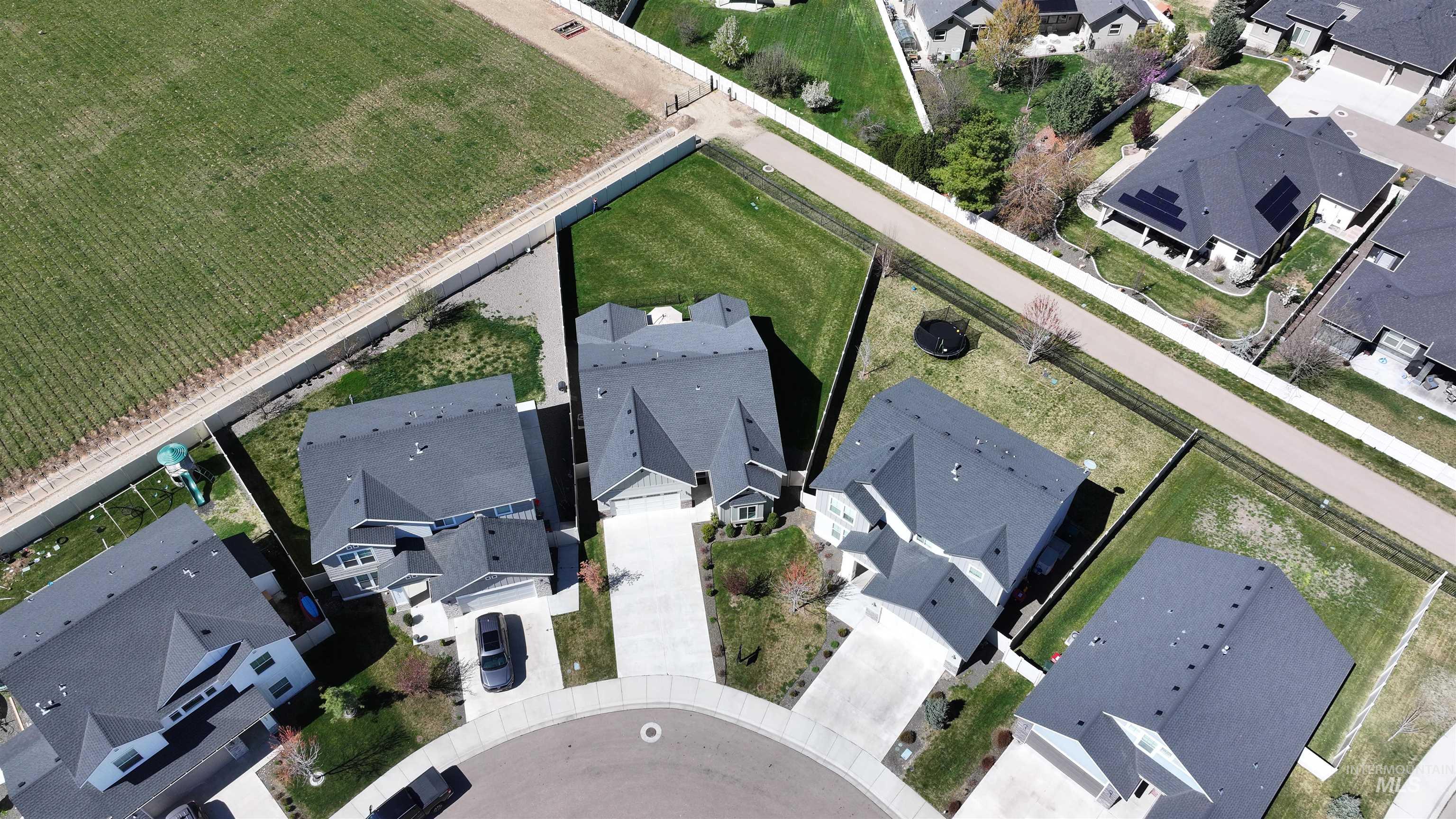 3442 E Santo Stefano Ct, Meridian, Idaho 83642, 4 Bedrooms, 2 Bathrooms, Residential For Sale, Price $499,000,MLS 98980901