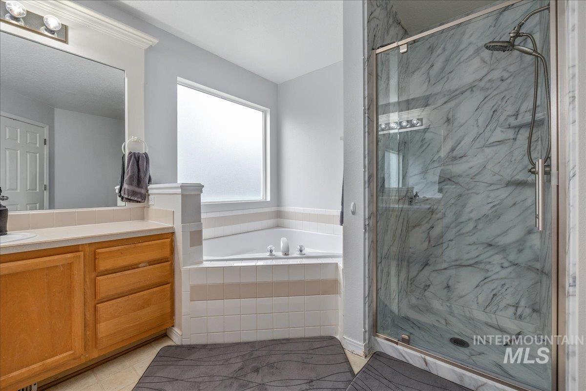 2727 S S Merrimac Pl, Boise, Idaho 83709, 4 Bedrooms, 3 Bathrooms, Residential For Sale, Price $600,000, 98980903