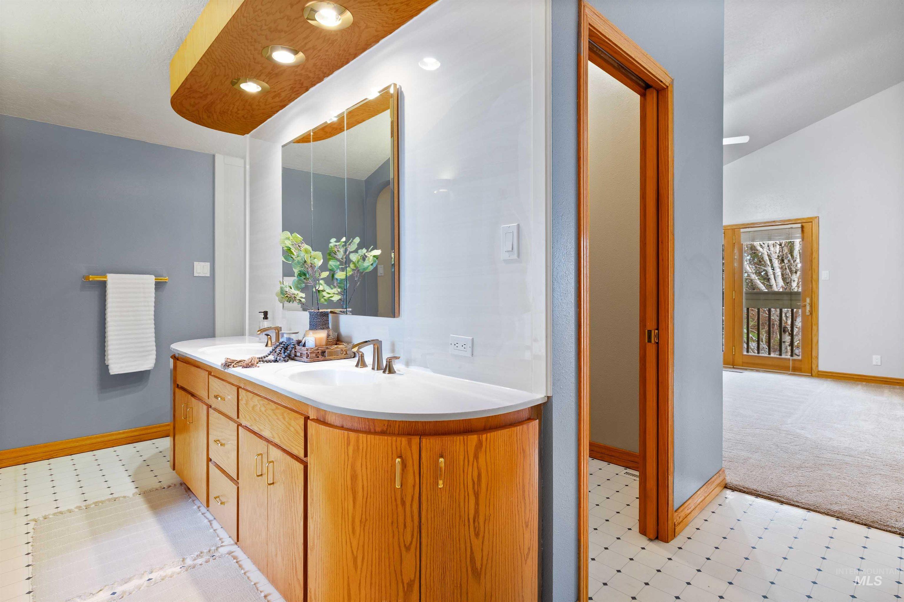 295 Howard Drive, Twin Falls, Idaho 83301, 3 Bedrooms, 2 Bathrooms, Residential For Sale, Price $479,900, 98980904