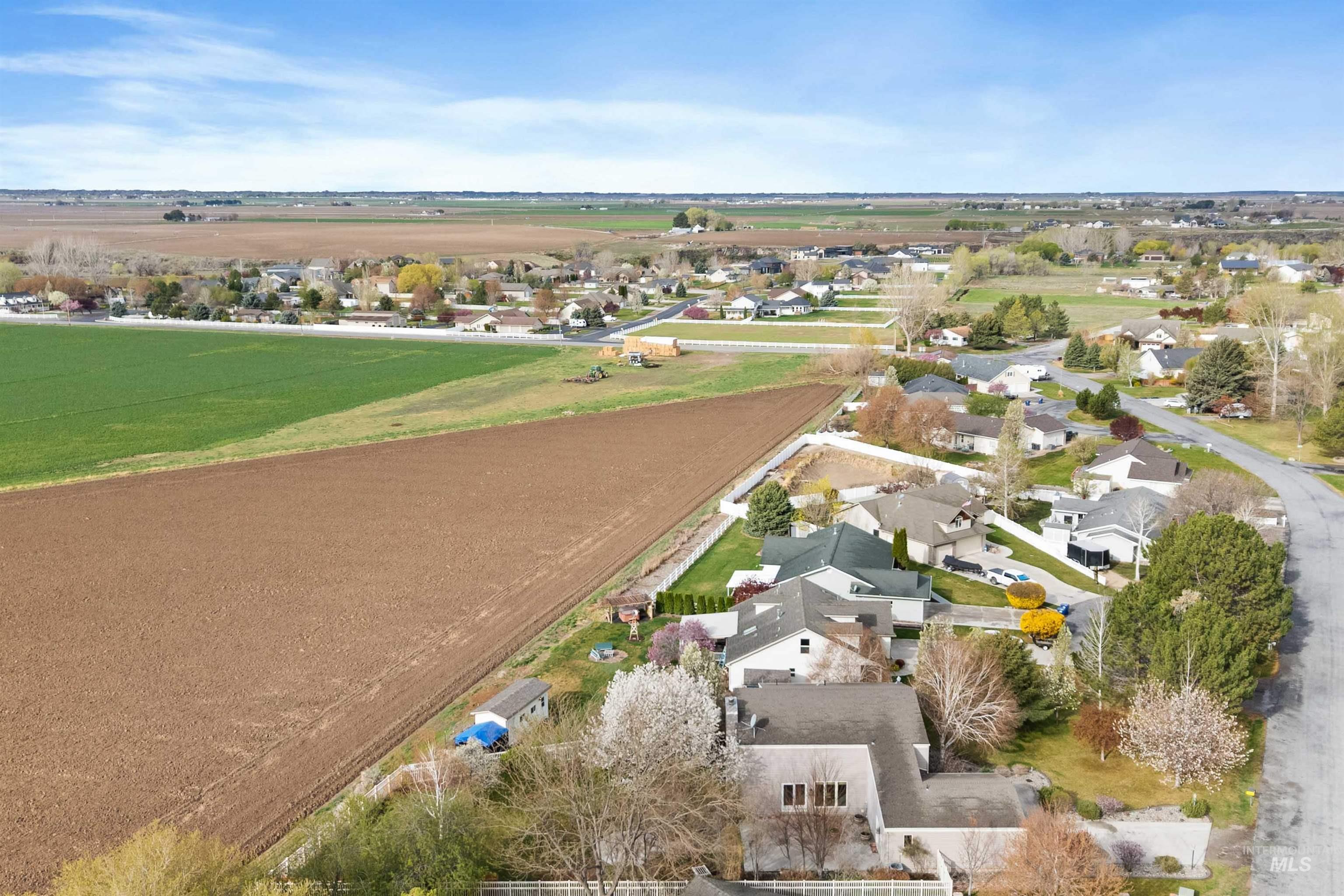 295 Howard Drive, Twin Falls, Idaho 83301, 3 Bedrooms, 2 Bathrooms, Residential For Sale, Price $479,900, 98980904