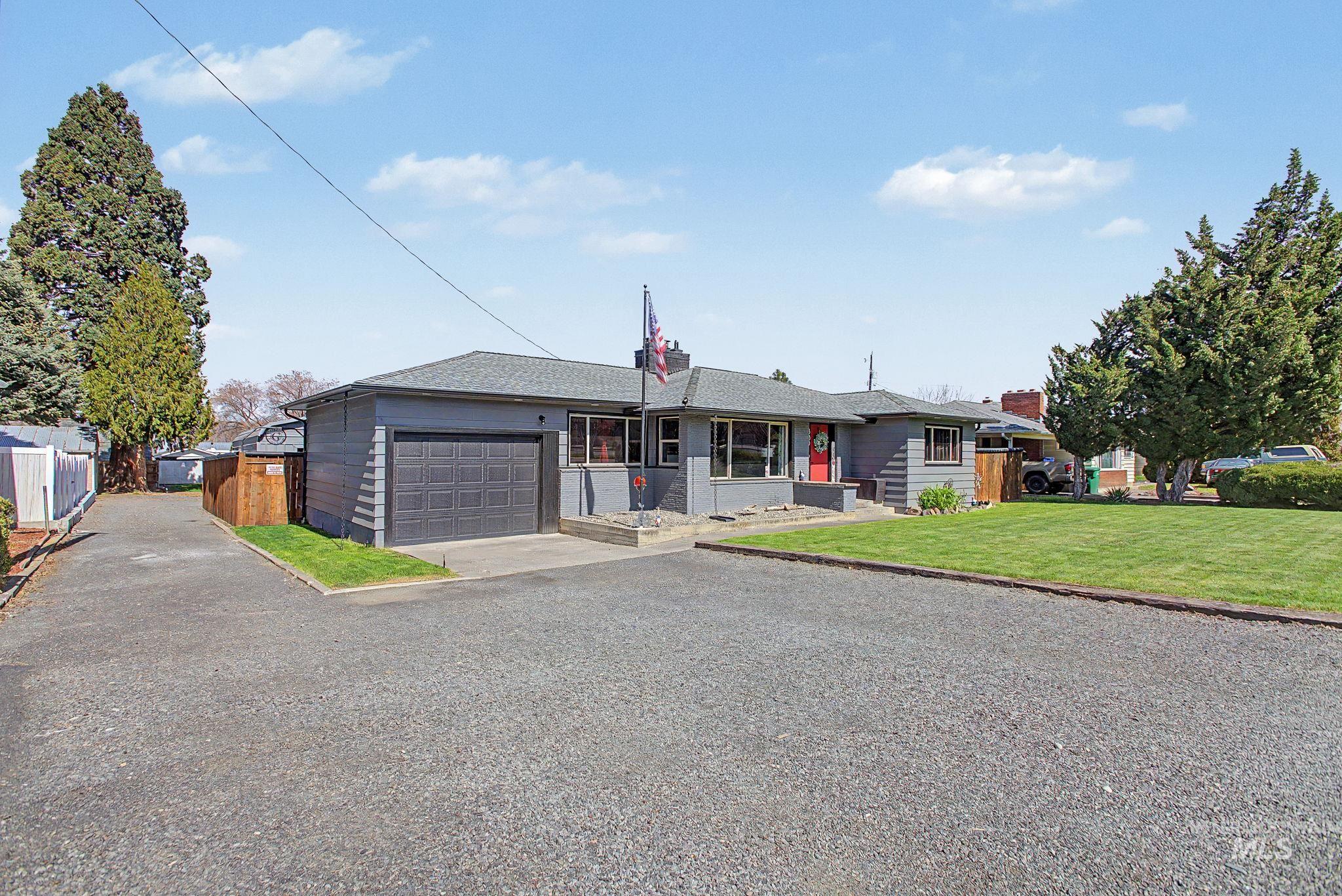 809 Bryden Ave, Lewiston, Idaho 83501, 3 Bedrooms, 1 Bathroom, Residential For Sale, Price $354,900,MLS 98980905