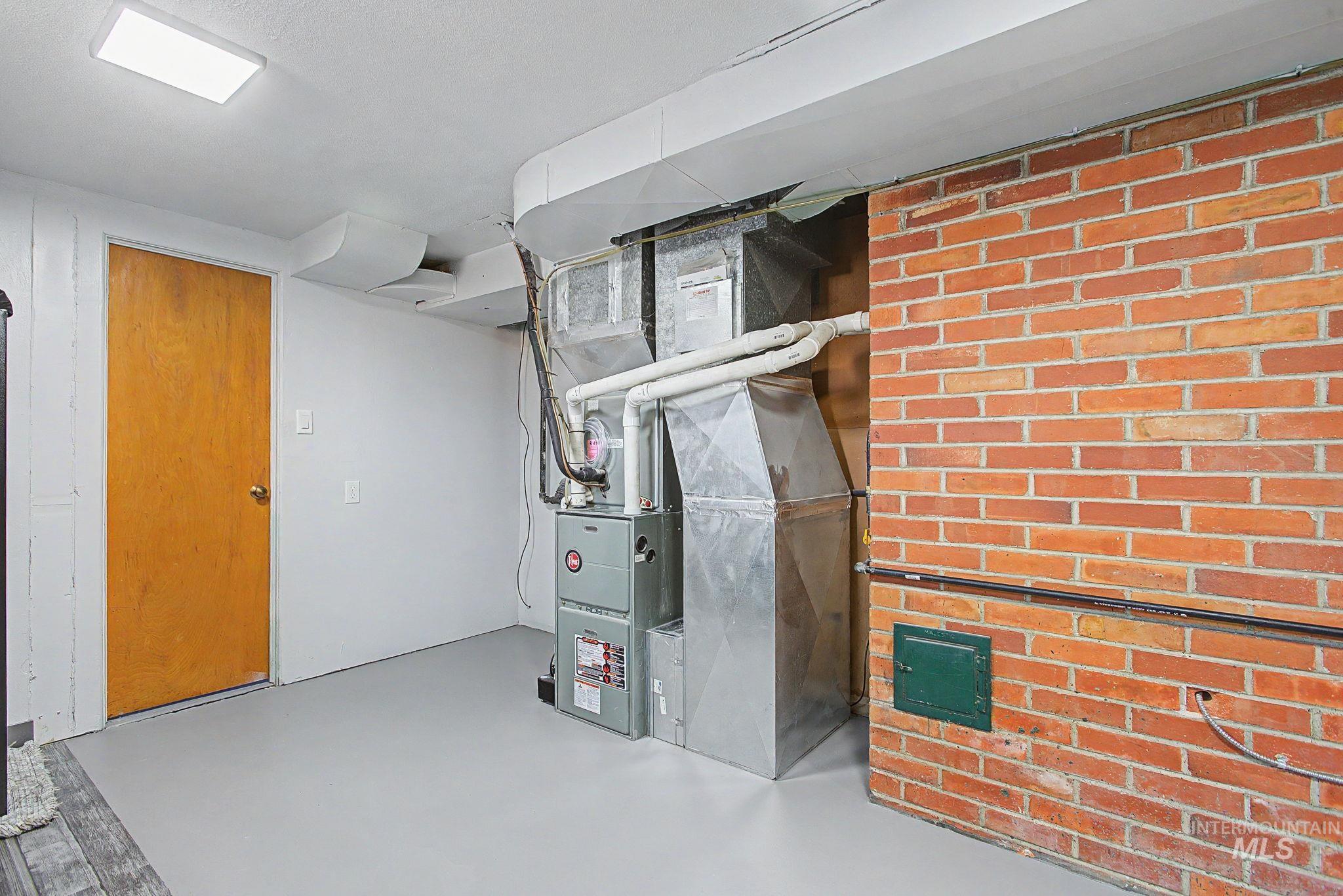 809 Bryden Ave, Lewiston, Idaho 83501, 3 Bedrooms, 1 Bathroom, Residential For Sale, Price $354,900,MLS 98980905