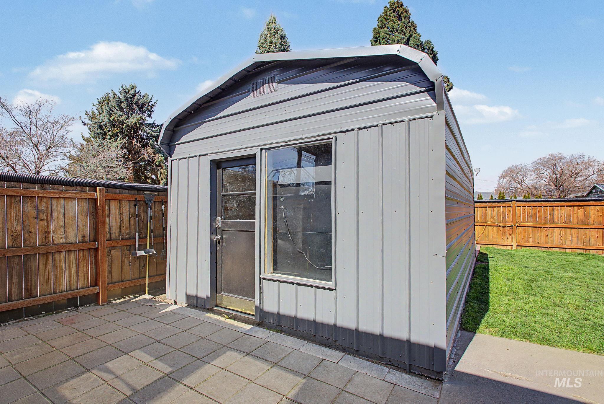 809 Bryden Ave, Lewiston, Idaho 83501, 3 Bedrooms, 1 Bathroom, Residential For Sale, Price $354,900,MLS 98980905