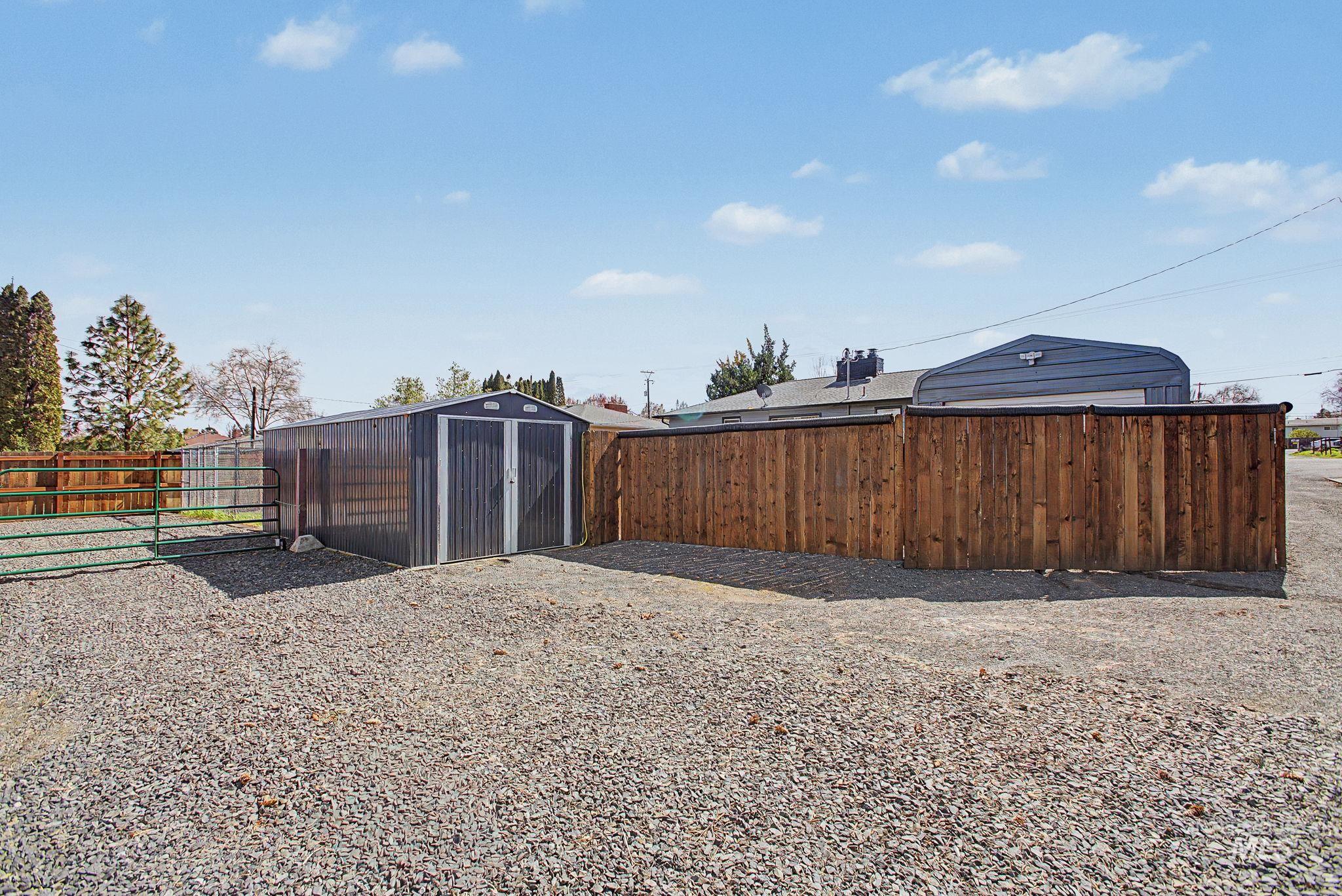 809 Bryden Ave, Lewiston, Idaho 83501, 3 Bedrooms, 1 Bathroom, Residential For Sale, Price $354,900,MLS 98980905