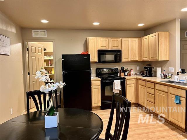 6498 S Lighthouse Pl, Boise, Idaho 83709, 3 Bedrooms, 2 Bathrooms, Residential For Sale, Price $449,900,MLS 98980906