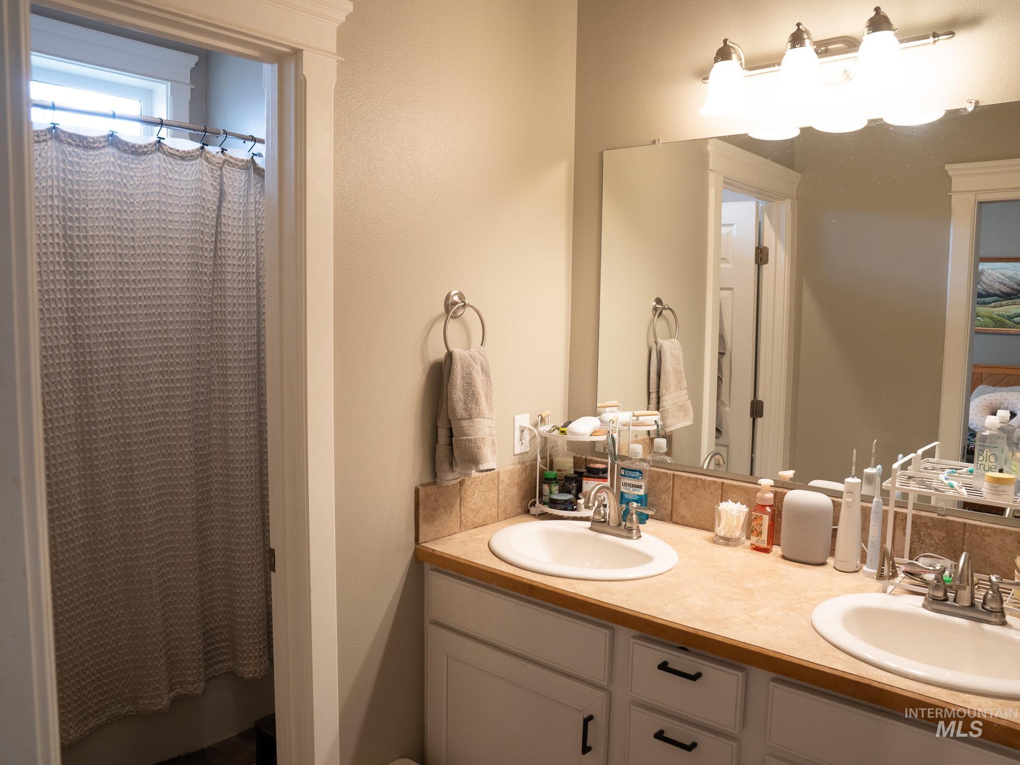 365 Forester Rd, Middleton, Idaho 83644, 3 Bedrooms, 2 Bathrooms, Residential For Sale, Price $400,000,MLS 98980908