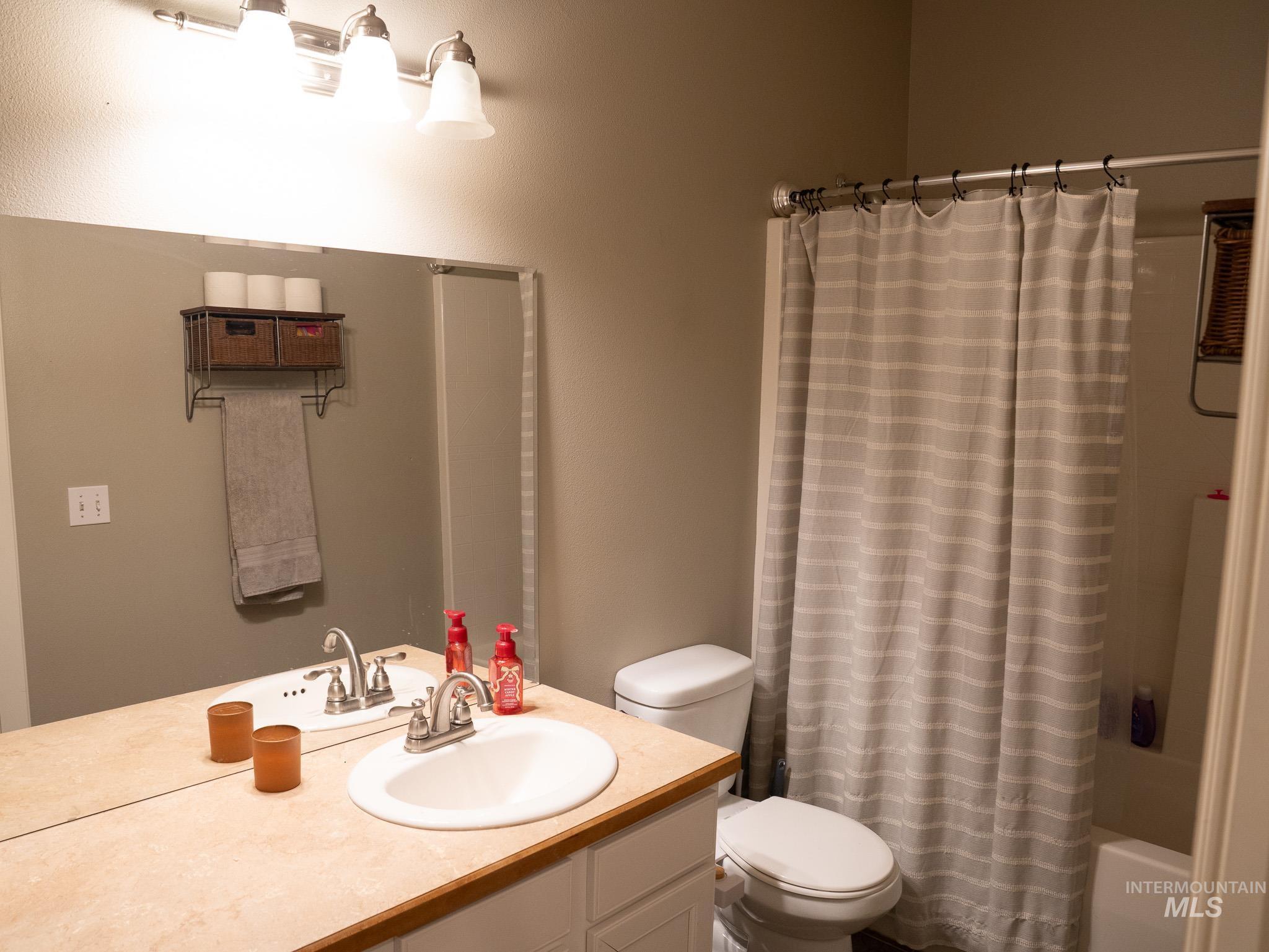 365 Forester Rd, Middleton, Idaho 83644, 3 Bedrooms, 2 Bathrooms, Residential For Sale, Price $400,000,MLS 98980908