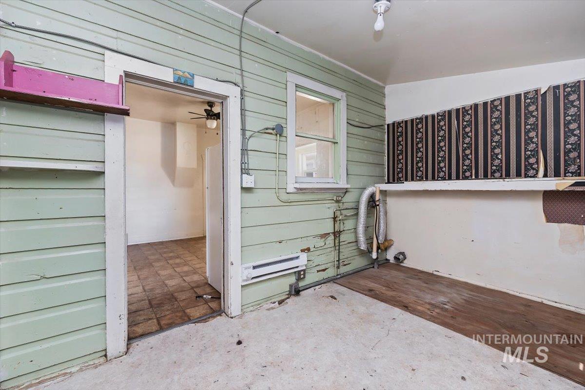 1411 Almo Ave, Burley, Idaho 83318, 2 Bedrooms, 1 Bathroom, Residential For Sale, Price $125,000, 98980910