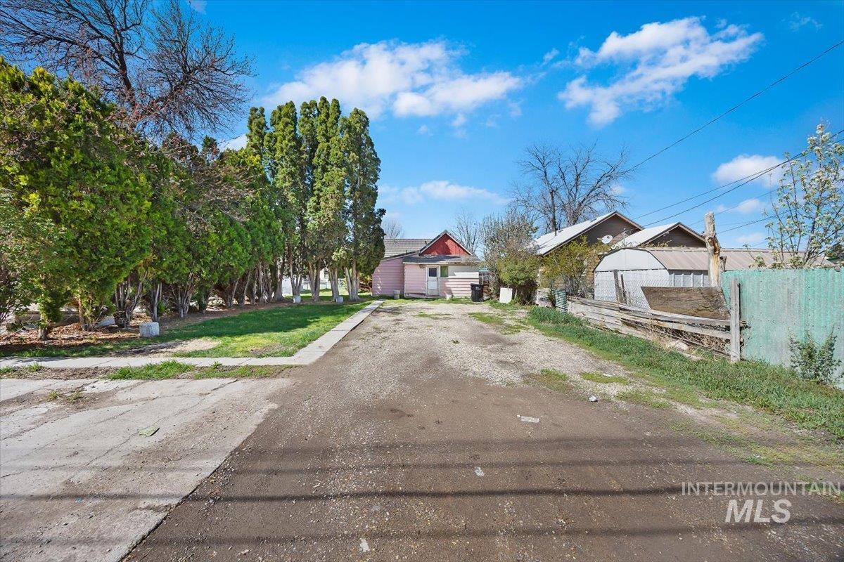 1411 Almo Ave, Burley, Idaho 83318, 2 Bedrooms, 1 Bathroom, Residential For Sale, Price $125,000, 98980910