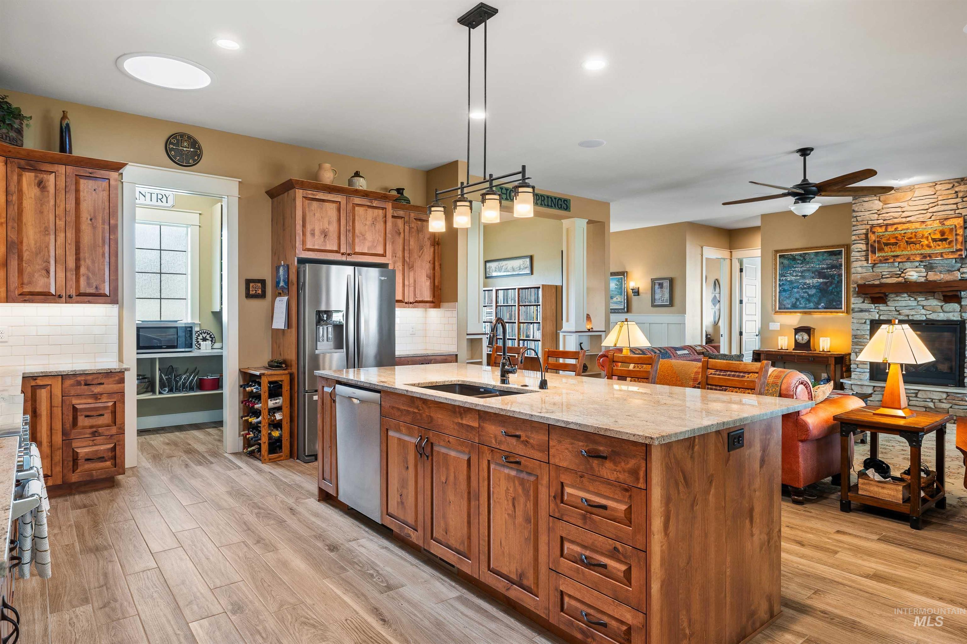 3610 N 3493 E, Kimberly, Idaho 83341, 4 Bedrooms, 3.5 Bathrooms, Residential For Sale, Price $1,110,000,MLS 98980913