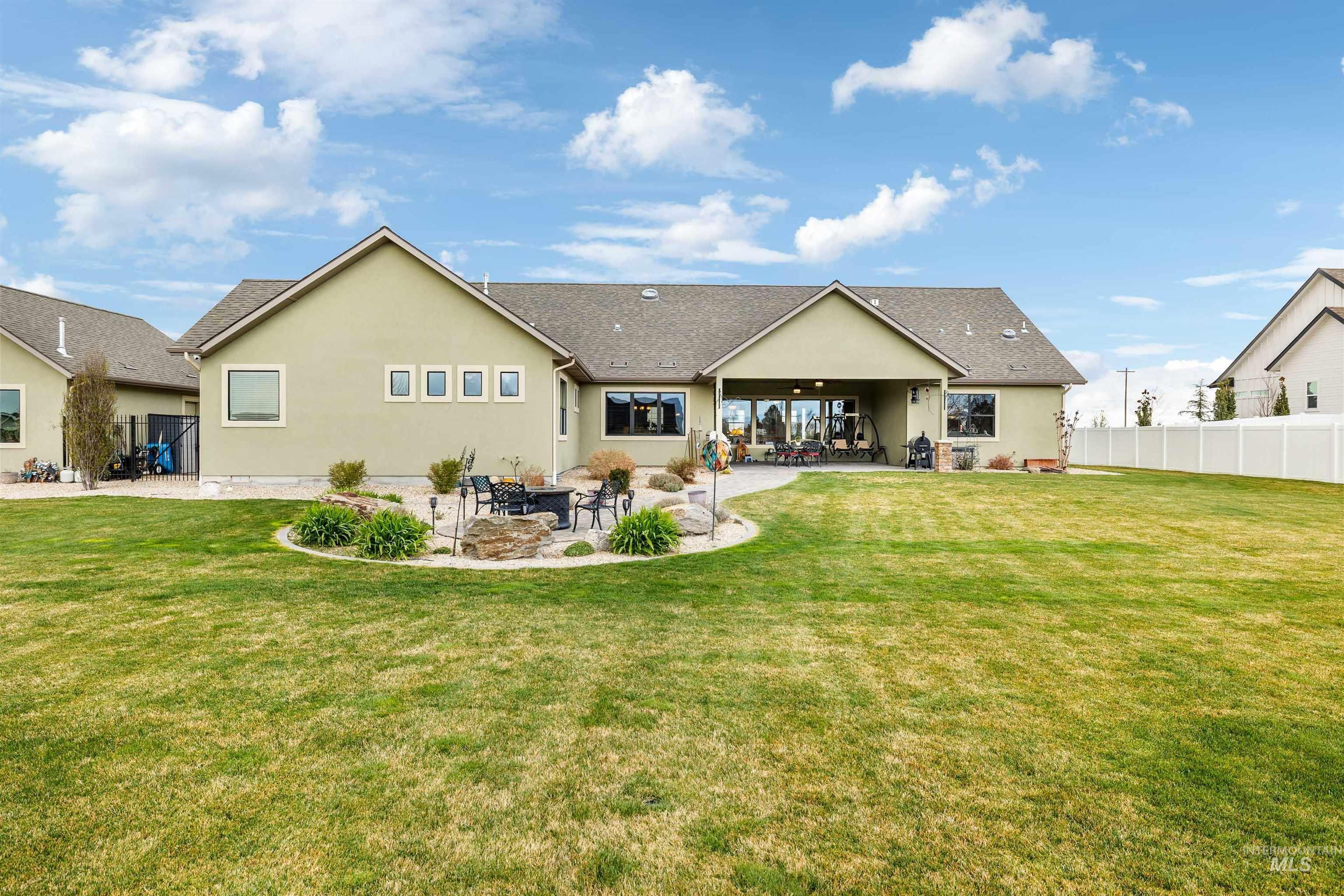 3610 N 3493 E, Kimberly, Idaho 83341, 4 Bedrooms, 3.5 Bathrooms, Residential For Sale, Price $1,110,000,MLS 98980913