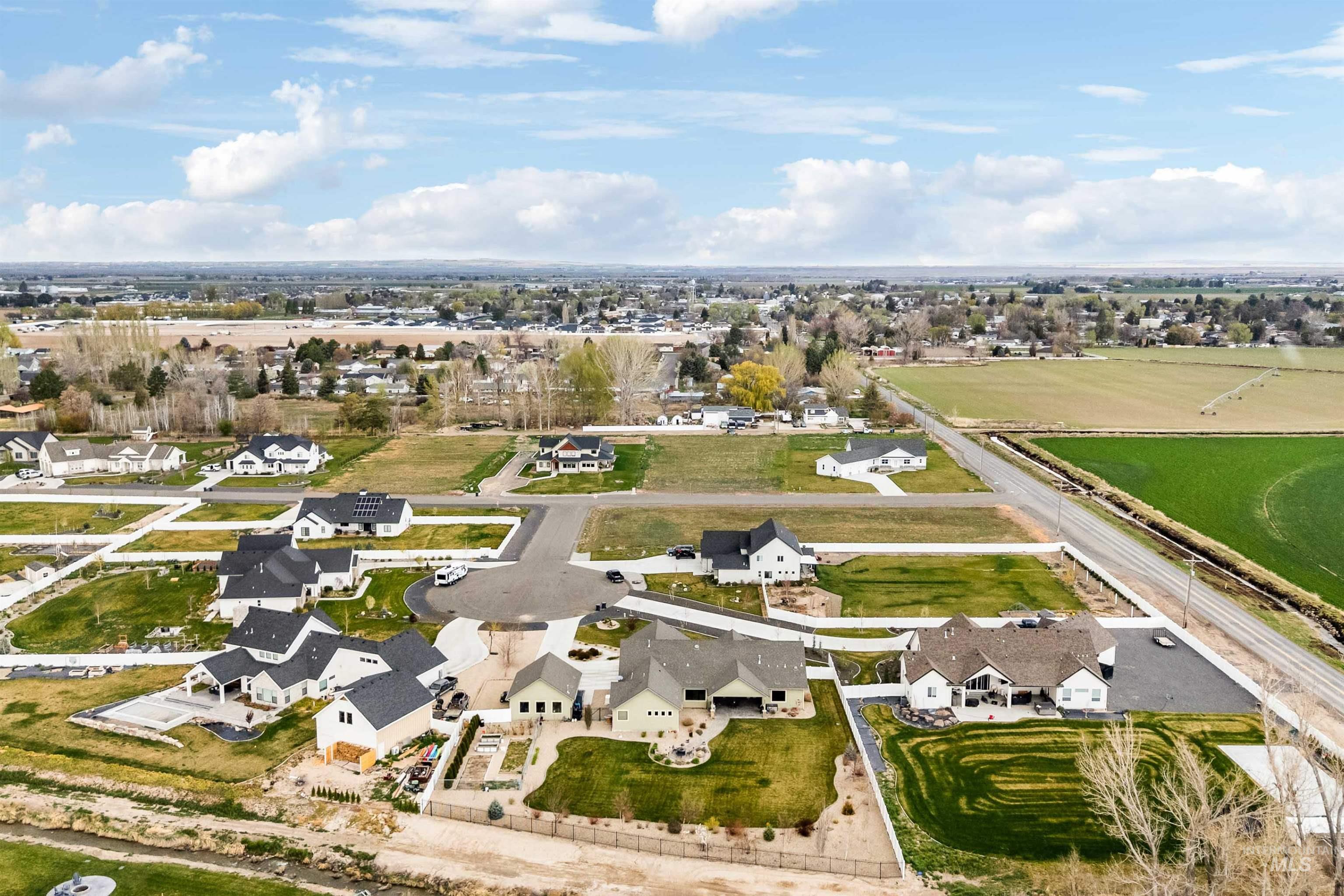 3610 N 3493 E, Kimberly, Idaho 83341, 4 Bedrooms, 3.5 Bathrooms, Residential For Sale, Price $1,110,000,MLS 98980913