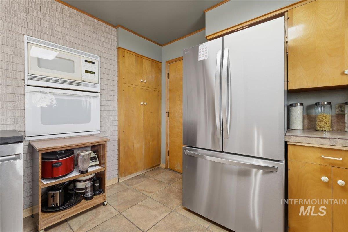 2807 Port St, Nampa, Idaho 83687, 3 Bedrooms, 1.5 Bathrooms, Residential For Sale, Price $349,900,MLS 98980918