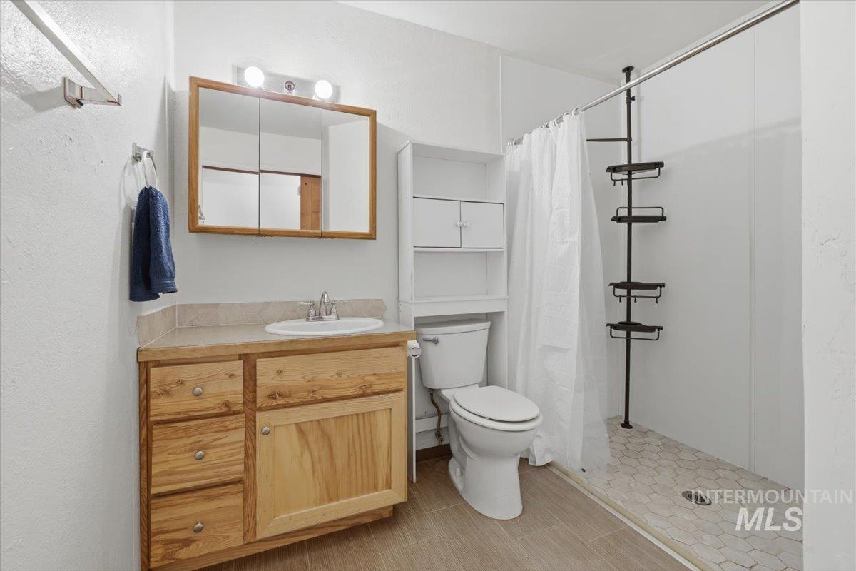 2807 Port St, Nampa, Idaho 83687, 3 Bedrooms, 1.5 Bathrooms, Residential For Sale, Price $349,900,MLS 98980918