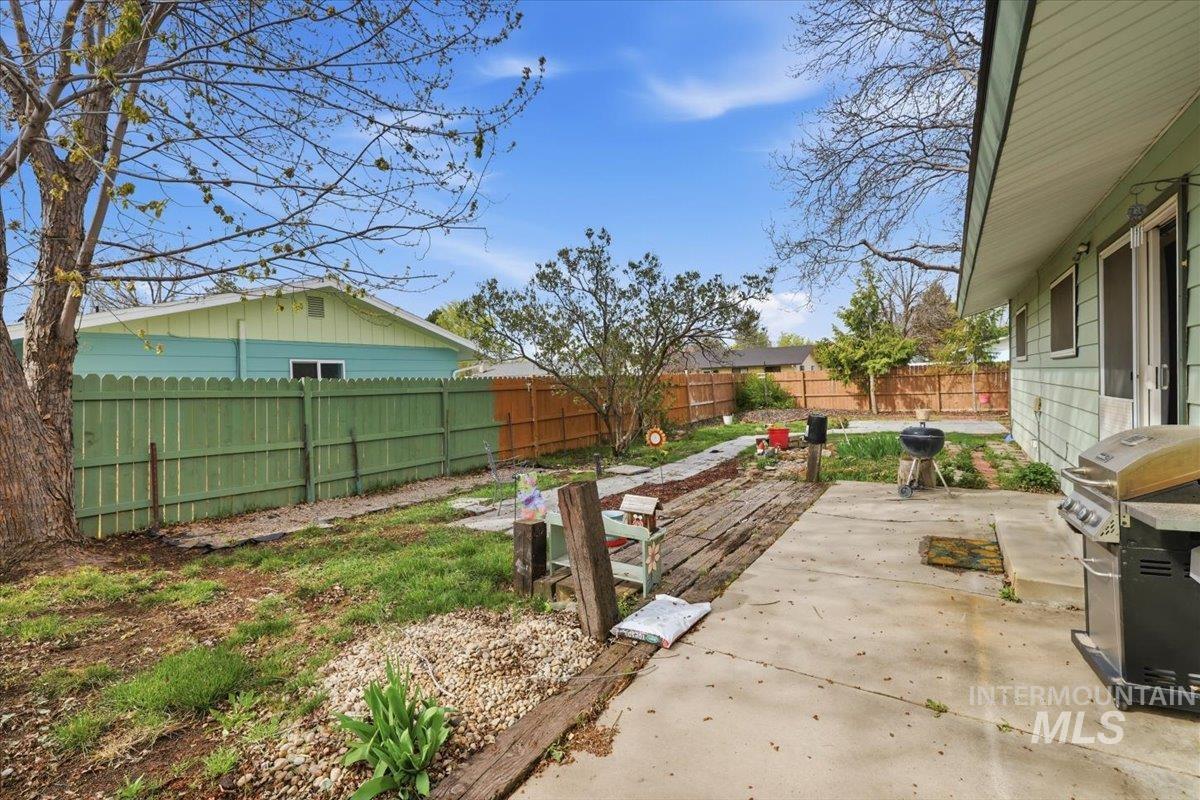 2807 Port St, Nampa, Idaho 83687, 3 Bedrooms, 1.5 Bathrooms, Residential For Sale, Price $349,900,MLS 98980918