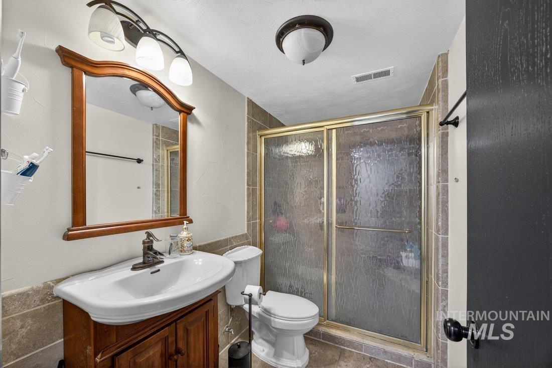 16683 Wagner Road, Caldwell, Idaho 83607, 5 Bedrooms, 3 Bathrooms, Residential For Sale, Price $650,000, 98980920