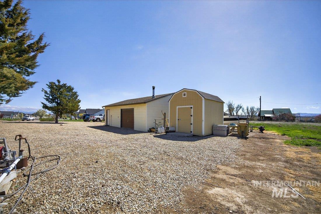 16683 Wagner Road, Caldwell, Idaho 83607, 5 Bedrooms, 3 Bathrooms, Residential For Sale, Price $650,000, 98980920