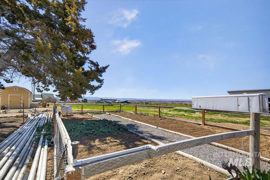 16683 Wagner Road, Caldwell, Idaho 83607, 5 Bedrooms, 3 Bathrooms, Residential For Sale, Price $650,000, 98980920