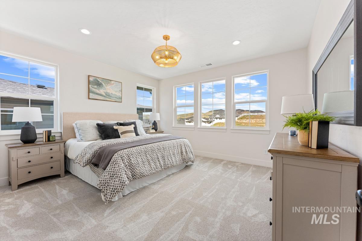 13374 N Spring Creek Way, Boise, Idaho 83714, 5 Bedrooms, 3.5 Bathrooms, Residential For Sale, Price $913,537,MLS 98980921