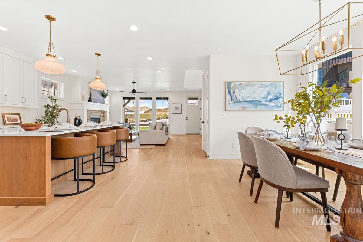 13374 N Spring Creek Way, Boise, Idaho 83714, 5 Bedrooms, 3.5 Bathrooms, Residential For Sale, Price $913,537,MLS 98980921