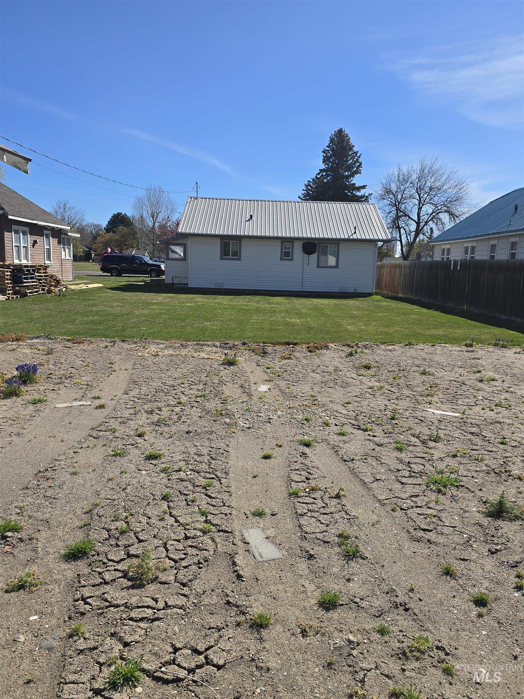 805 D Street, Rupert, Idaho 83350-0000, 1 Bedroom, 1 Bathroom, Residential For Sale, Price $228,000, 98980922