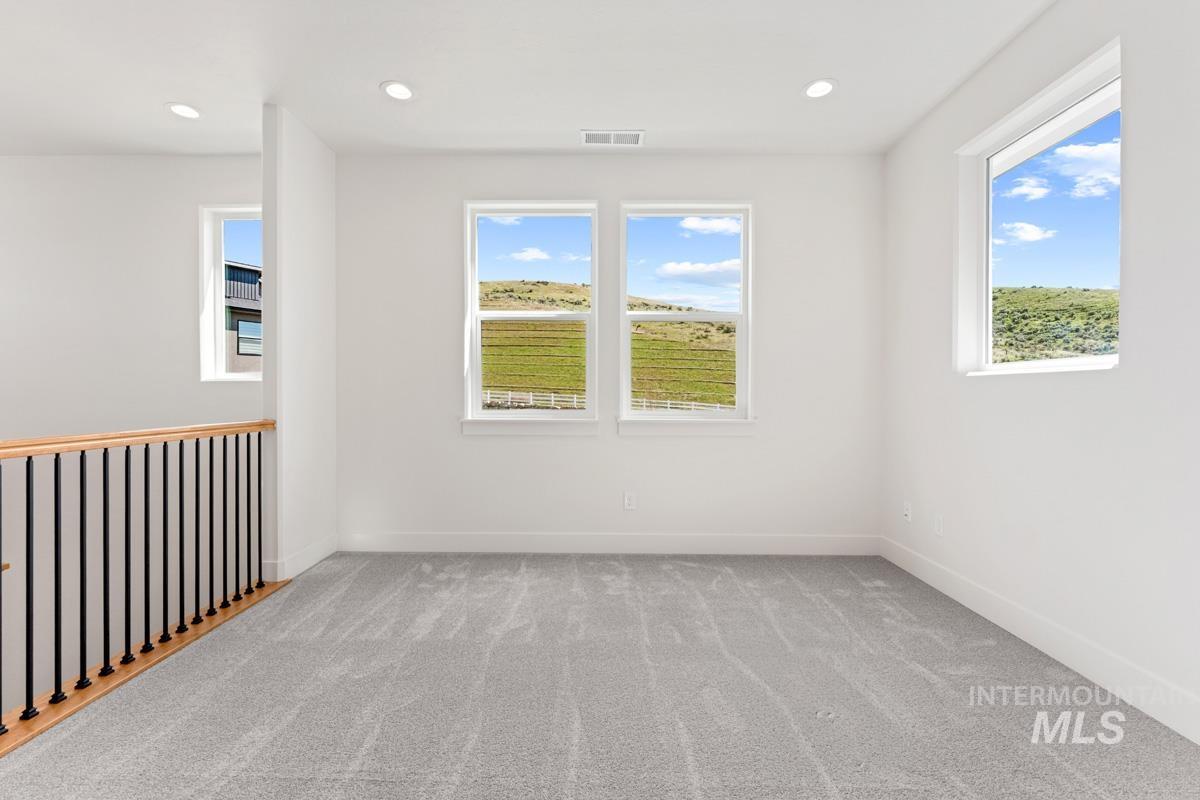 13374 N Spring Creek Way, Boise, Idaho 83714, 5 Bedrooms, 3.5 Bathrooms, Residential Income For Sale, Price $913,537, 98980923