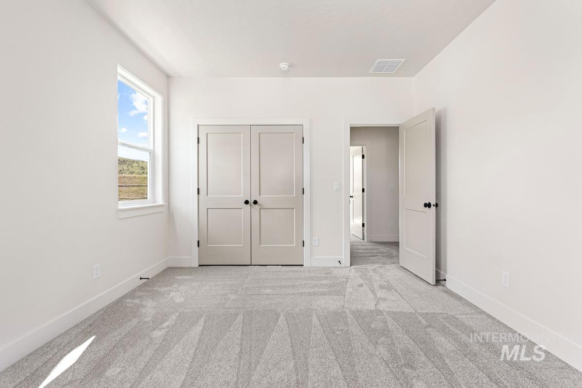 13374 N Spring Creek Way, Boise, Idaho 83714, 5 Bedrooms, 3.5 Bathrooms, Residential Income For Sale, Price $913,537, 98980923