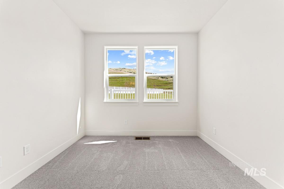 13374 N Spring Creek Way, Boise, Idaho 83714, 5 Bedrooms, 3.5 Bathrooms, Residential Income For Sale, Price $913,537, 98980923