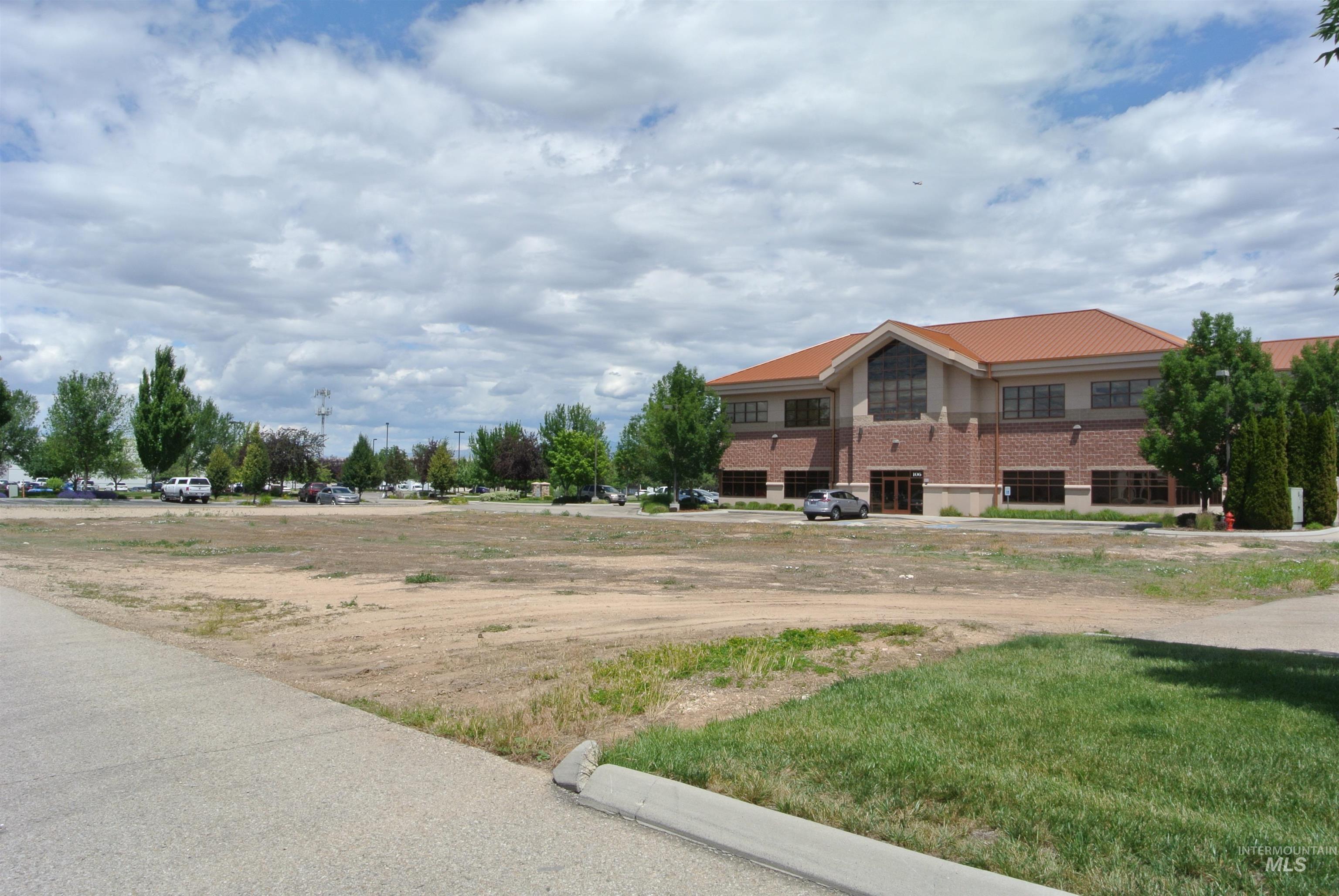 3443 E Copper Point Dr., Meridian, Idaho 83642, Business/Commercial For Sale, Price $395,000,MLS 98980924