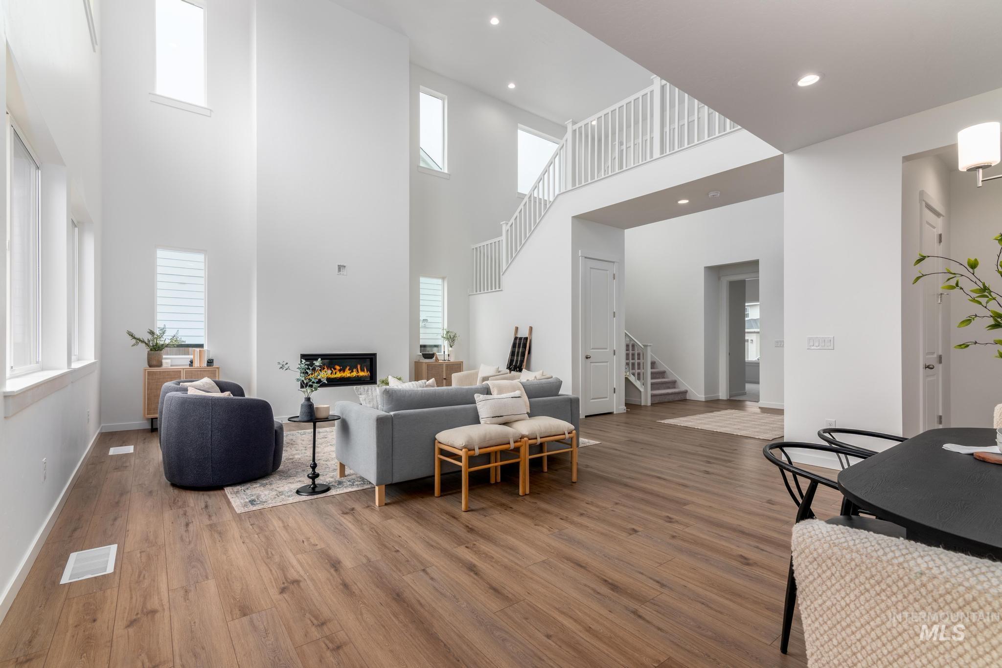 2623 N Silverbell Way, Eagle, Idaho 83616, 5 Bedrooms, 4.5 Bathrooms, Residential For Sale, Price $1,003,000,MLS 98980926