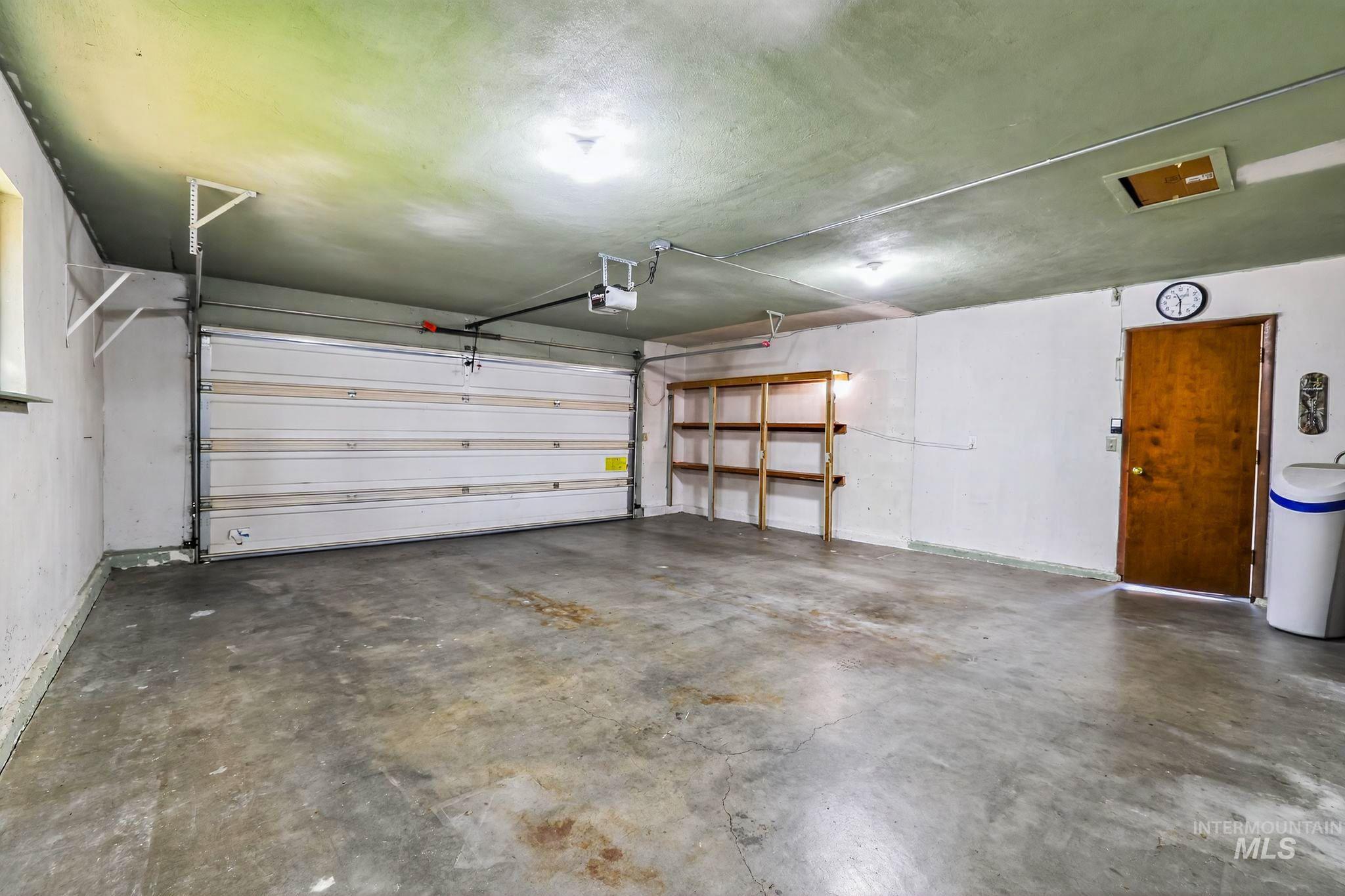 10073 W Westview Dr., Boise, Idaho 83704, 5 Bedrooms, 2.5 Bathrooms, Residential For Sale, Price $569,999, 98980927