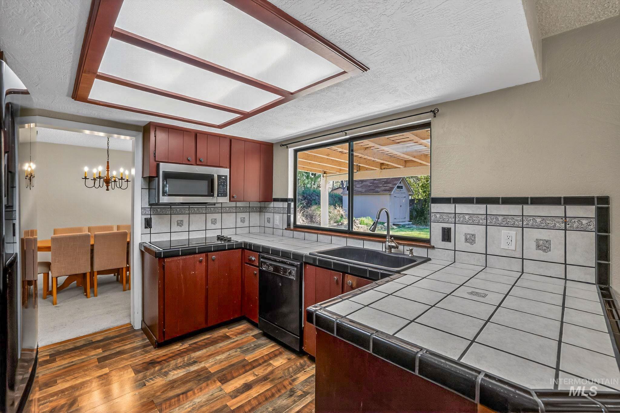 10073 W Westview Dr., Boise, Idaho 83704, 5 Bedrooms, 2.5 Bathrooms, Residential For Sale, Price $549,900, 98980927