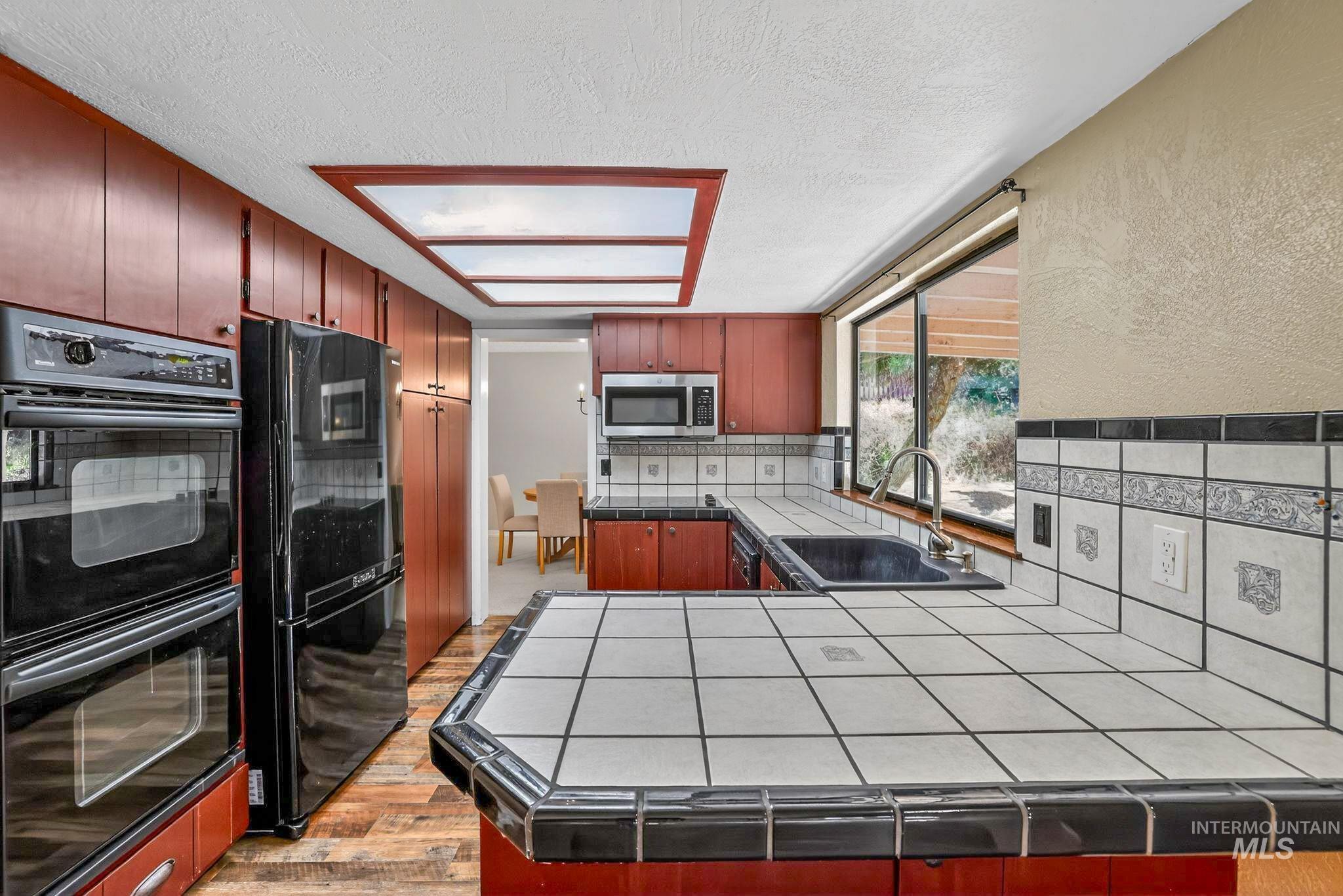 10073 W Westview Dr., Boise, Idaho 83704, 5 Bedrooms, 2.5 Bathrooms, Residential For Sale, Price $569,999, 98980927