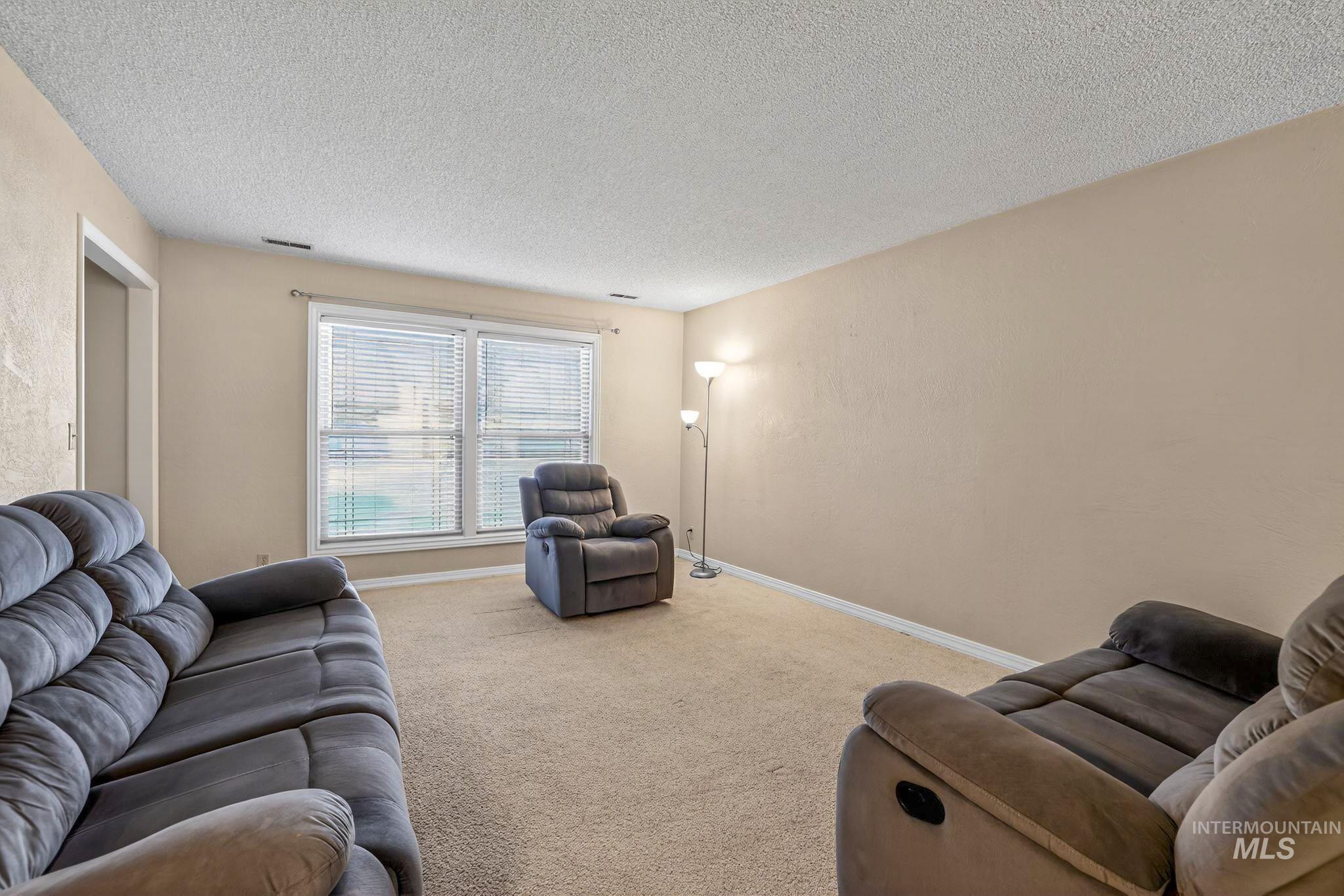 10073 W Westview Dr., Boise, Idaho 83704, 5 Bedrooms, 2.5 Bathrooms, Residential For Sale, Price $569,999, 98980927