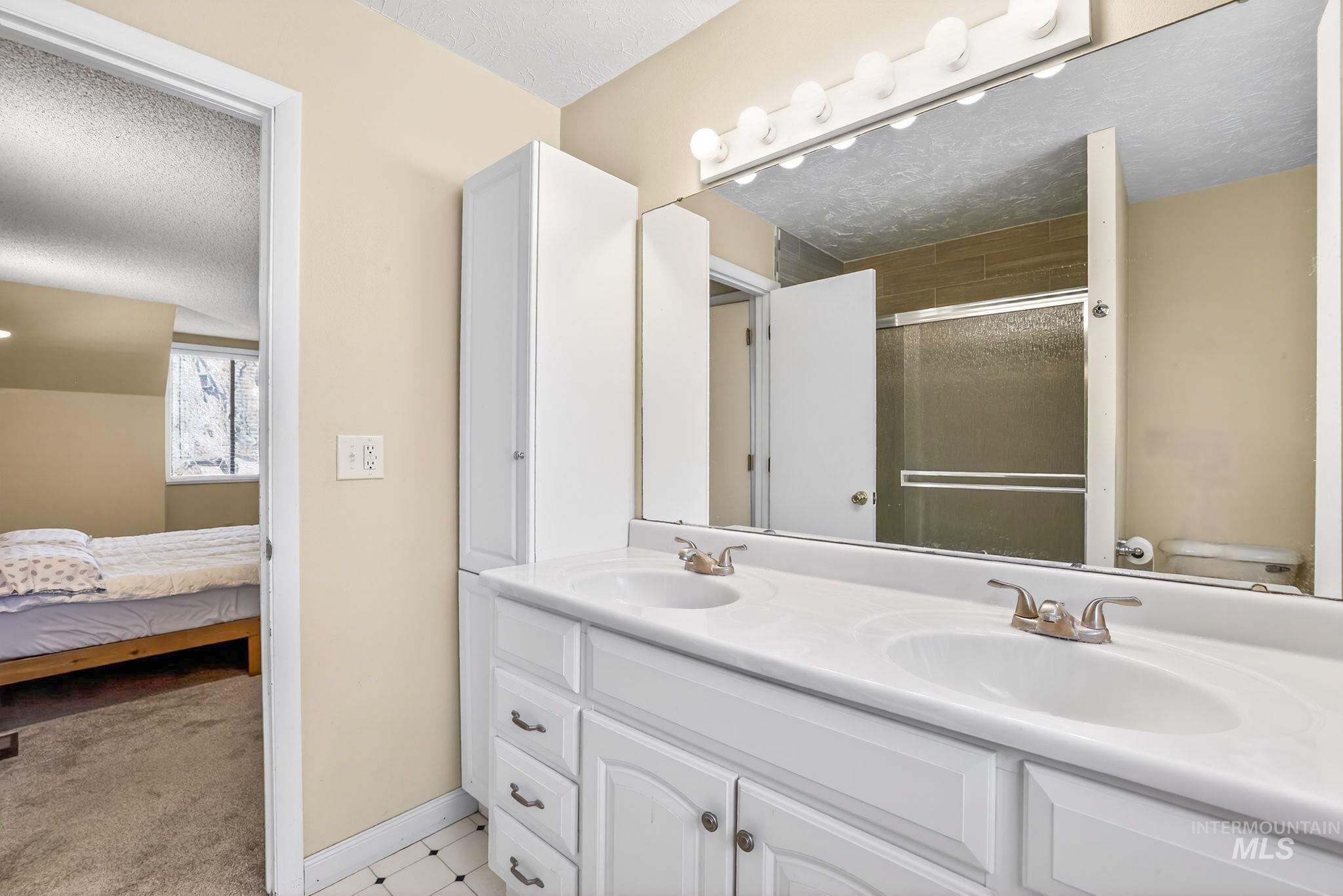 10073 W Westview Dr., Boise, Idaho 83704, 5 Bedrooms, 2.5 Bathrooms, Residential For Sale, Price $569,999, 98980927