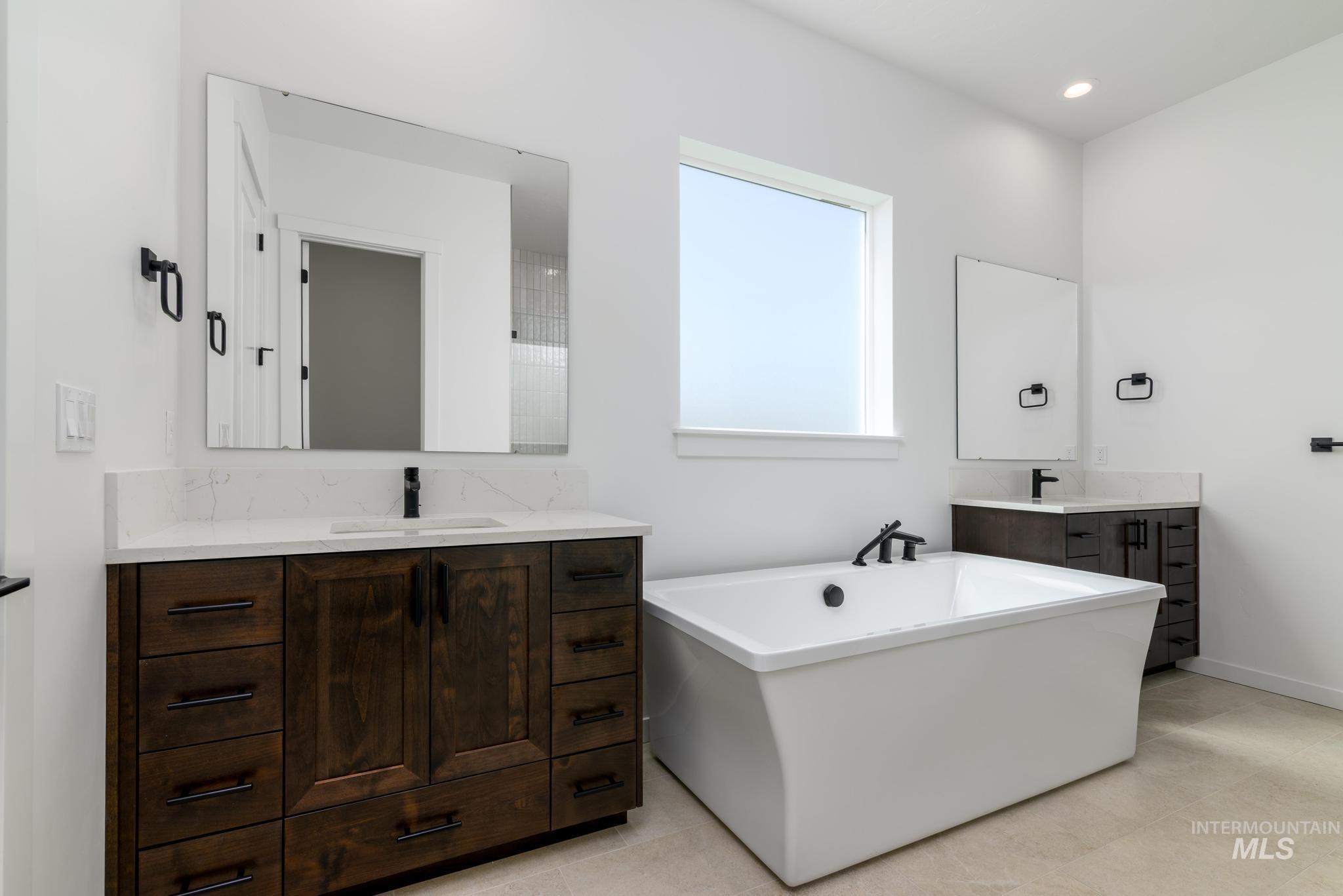 7025 W Alveo Dr, Eagle, Idaho 83616, 4 Bedrooms, 3 Bathrooms, Residential For Sale, Price $860,000,MLS 98980929