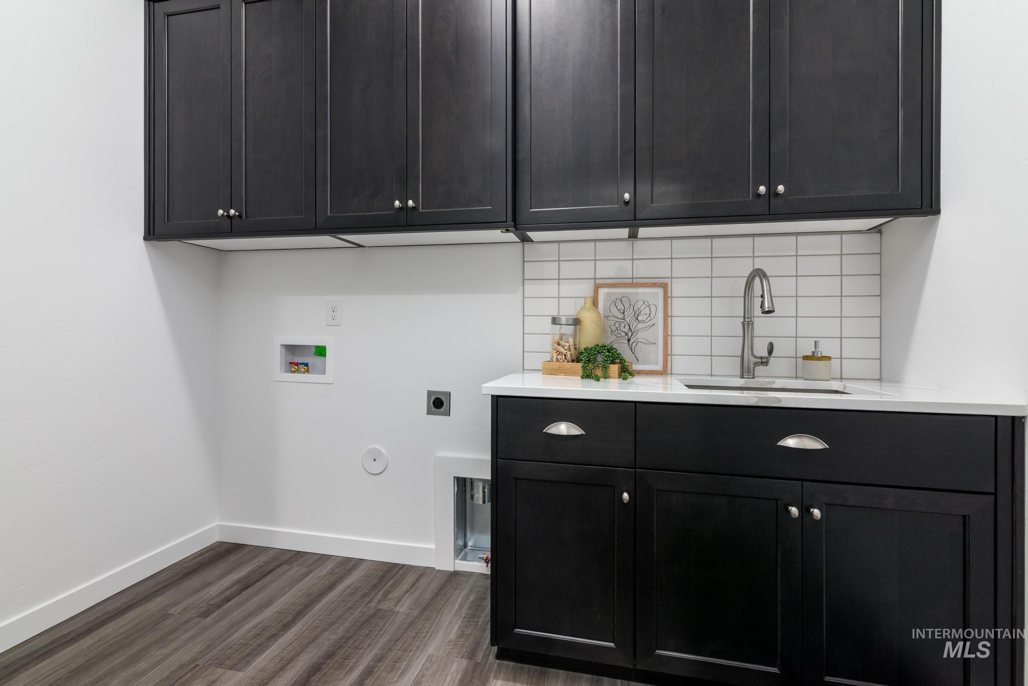 7025 W Alveo Dr, Eagle, Idaho 83616, 4 Bedrooms, 3 Bathrooms, Residential For Sale, Price $860,000,MLS 98980929