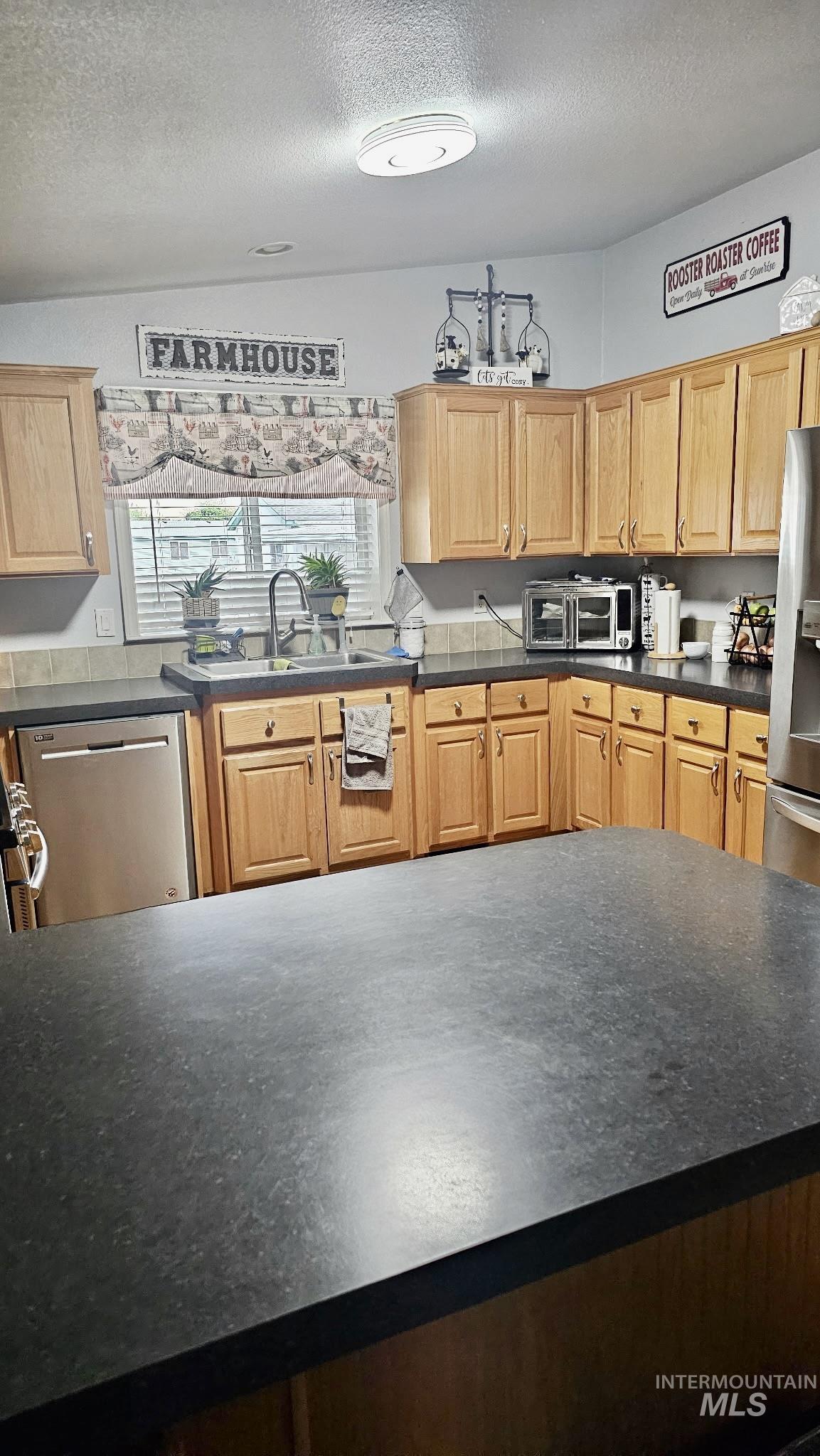 700 Fairview, Meridian, Idaho 83642, 3 Bedrooms, 2 Bathrooms, Residential For Sale, Price $164,900,MLS 98980930