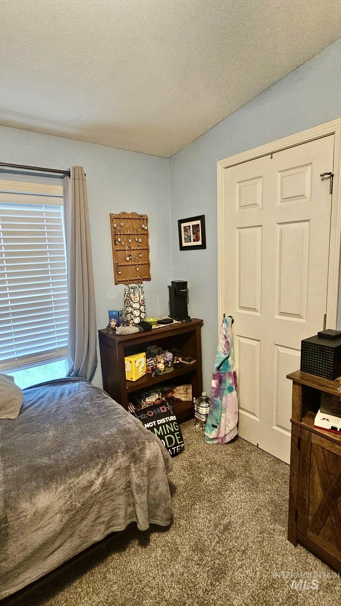 700 Fairview, Meridian, Idaho 83642, 3 Bedrooms, 2 Bathrooms, Residential For Sale, Price $164,900,MLS 98980930