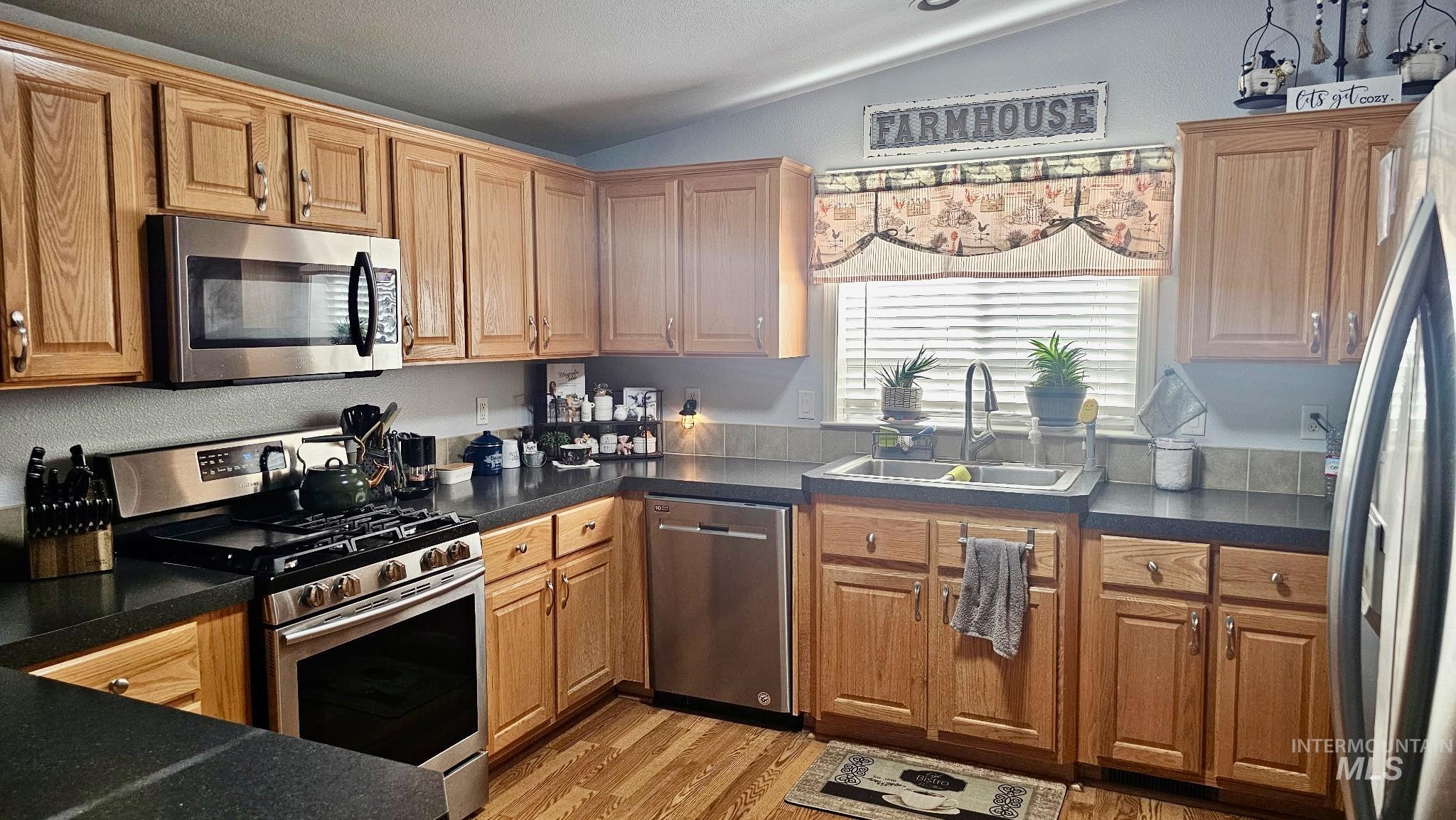 700 Fairview, Meridian, Idaho 83642, 3 Bedrooms, 2 Bathrooms, Residential For Sale, Price $164,900,MLS 98980930