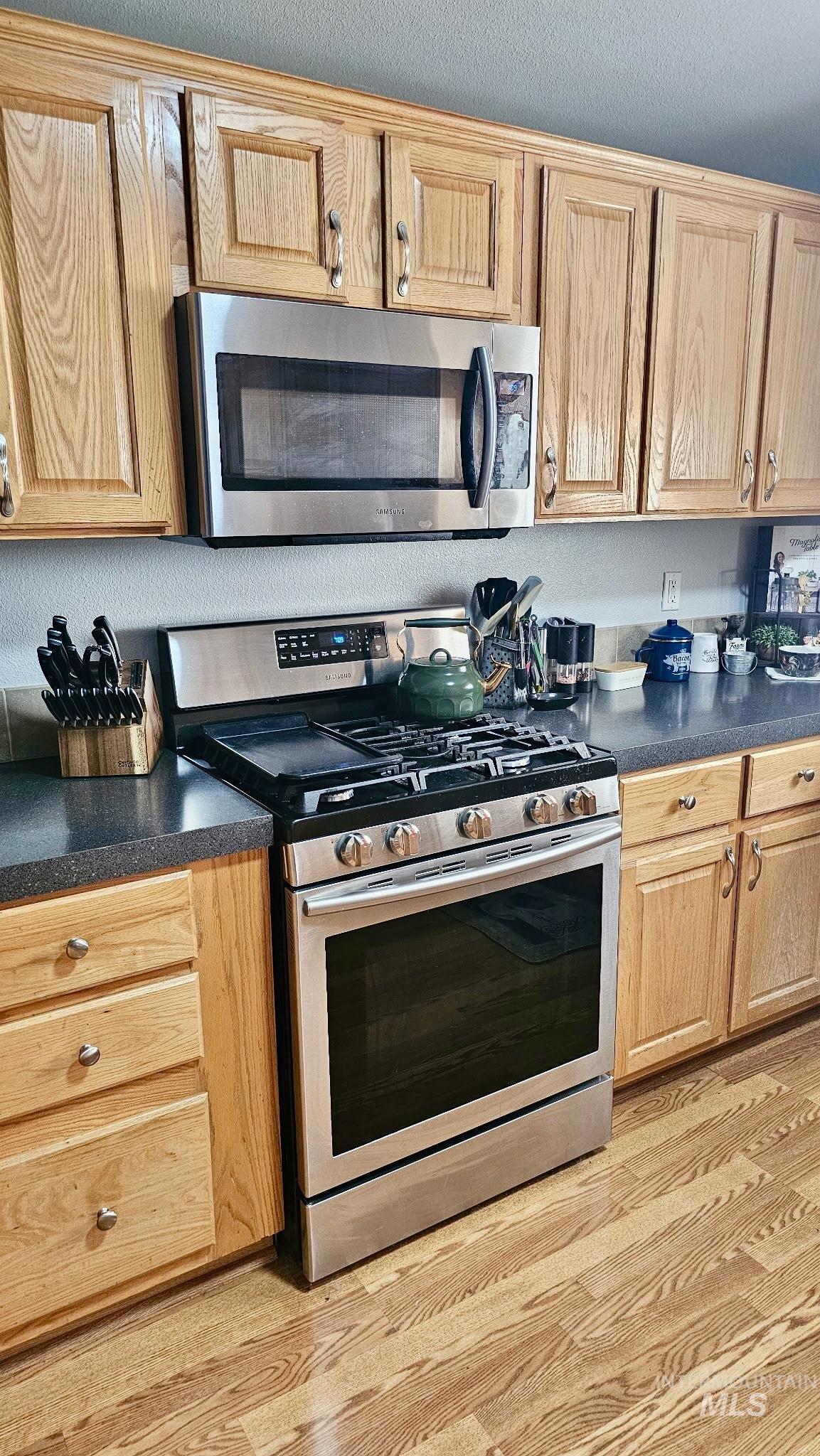 700 Fairview, Meridian, Idaho 83642, 3 Bedrooms, 2 Bathrooms, Residential For Sale, Price $164,900,MLS 98980930