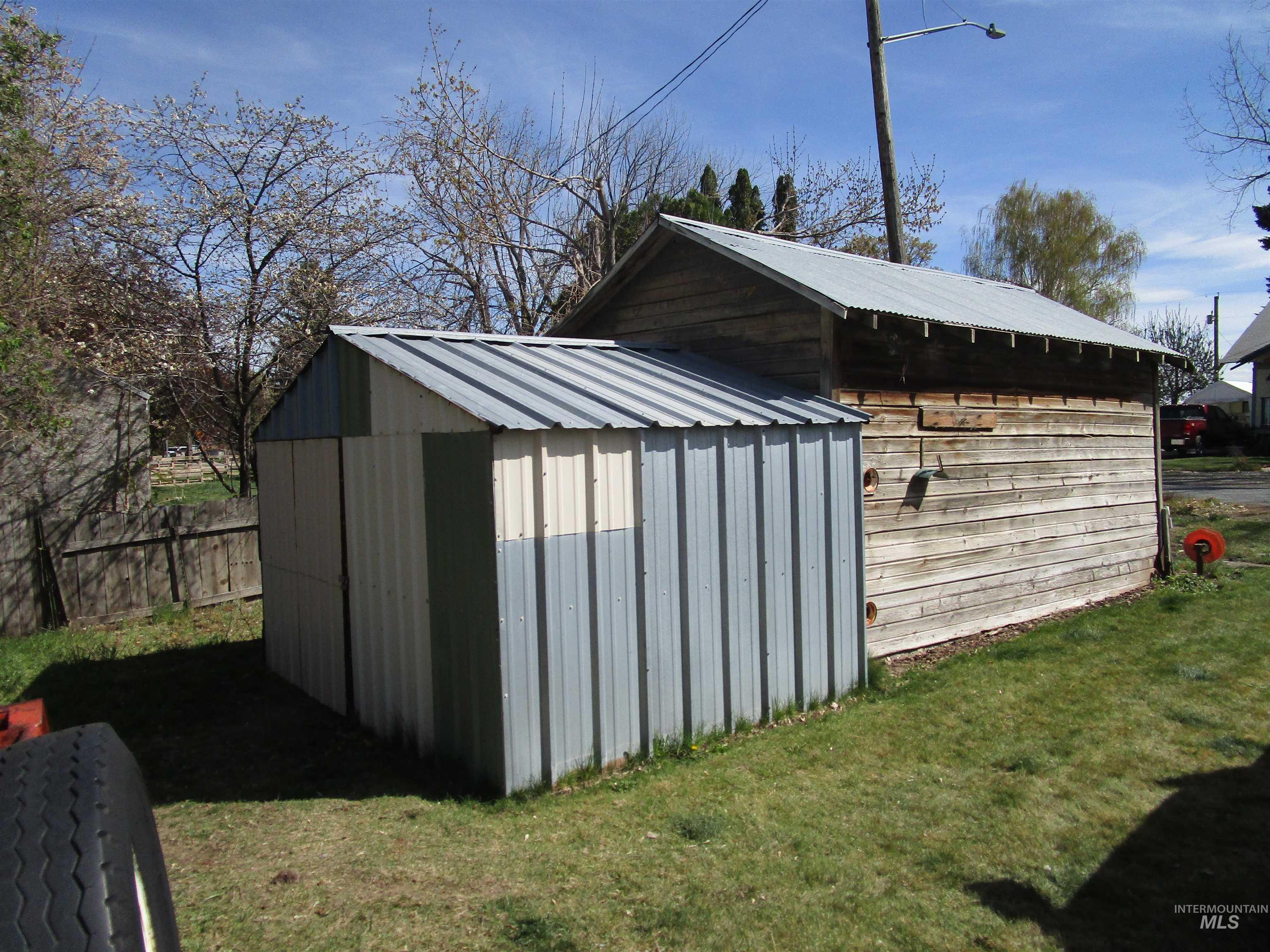 210 Orchard Ave, Eden, Idaho 83325, 3 Bedrooms, 1 Bathroom, Residential For Sale, Price $207,000, 98980931