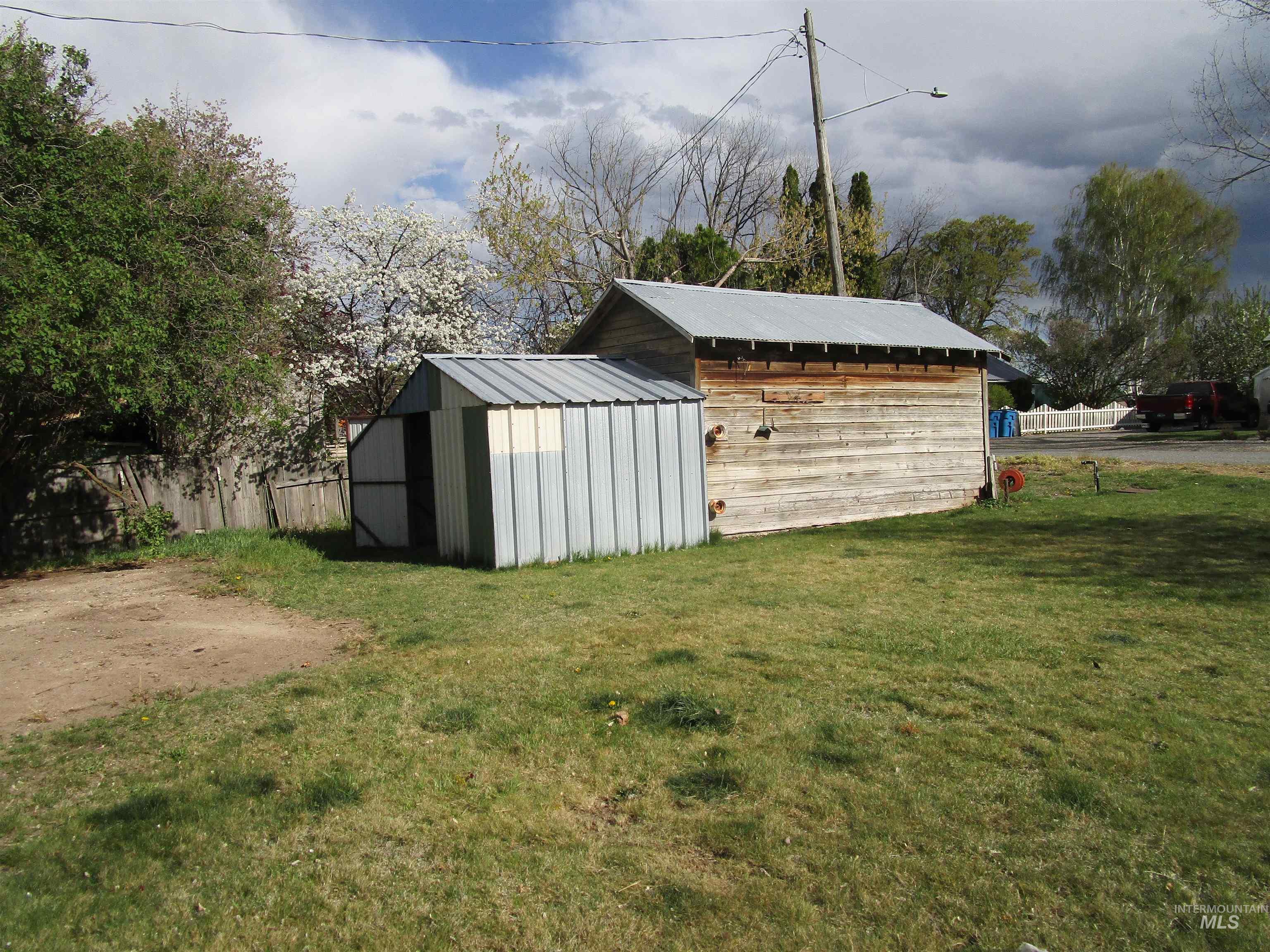 210 Orchard Ave, Eden, Idaho 83325, 3 Bedrooms, 1 Bathroom, Residential For Sale, Price $207,000,MLS 98980931