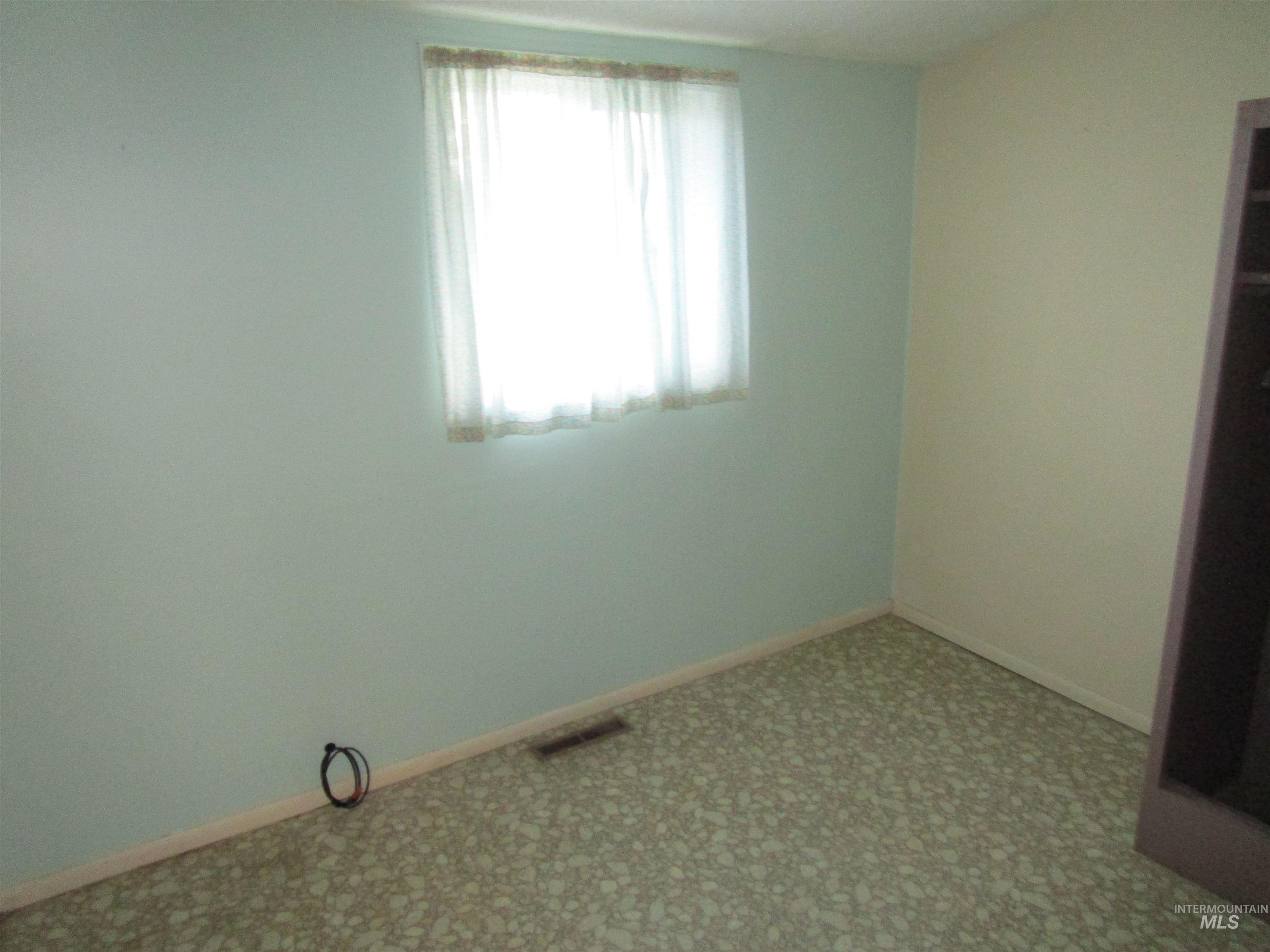 210 Orchard Ave, Eden, Idaho 83325, 3 Bedrooms, 1 Bathroom, Residential For Sale, Price $207,000,MLS 98980931
