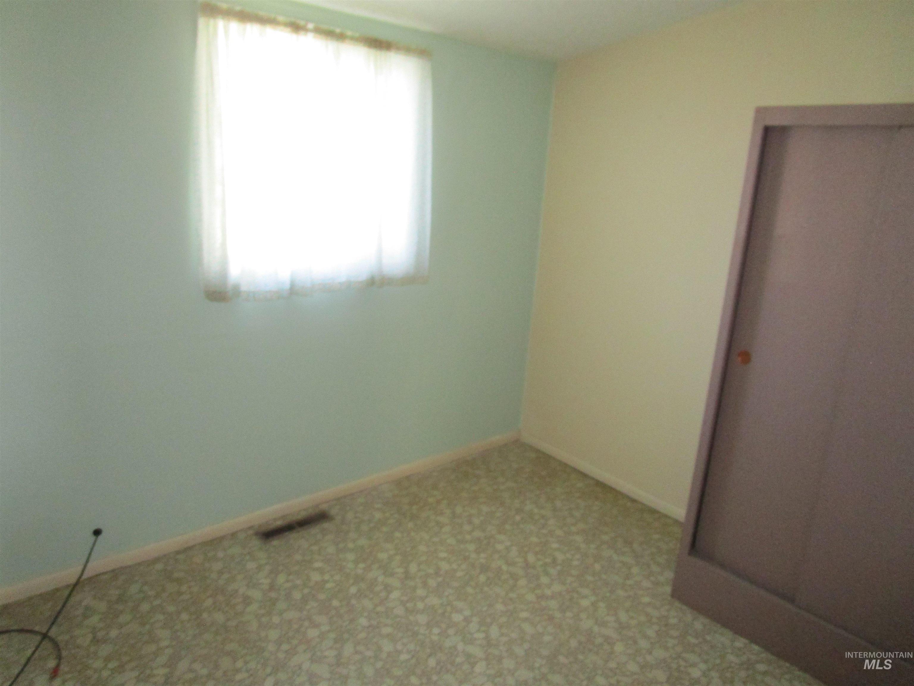 210 Orchard Ave, Eden, Idaho 83325, 3 Bedrooms, 1 Bathroom, Residential For Sale, Price $207,000, 98980931