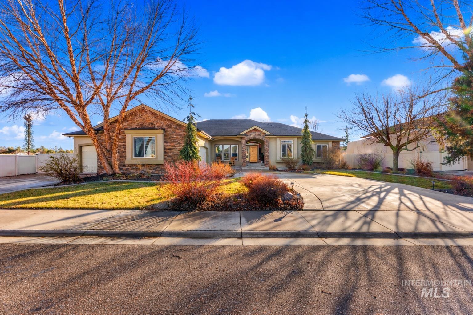 2021 W Sagwon Dr, Kuna, Idaho 83634, 5 Bedrooms, 3 Bathrooms, Residential For Sale, Price $848,333,MLS 98980934