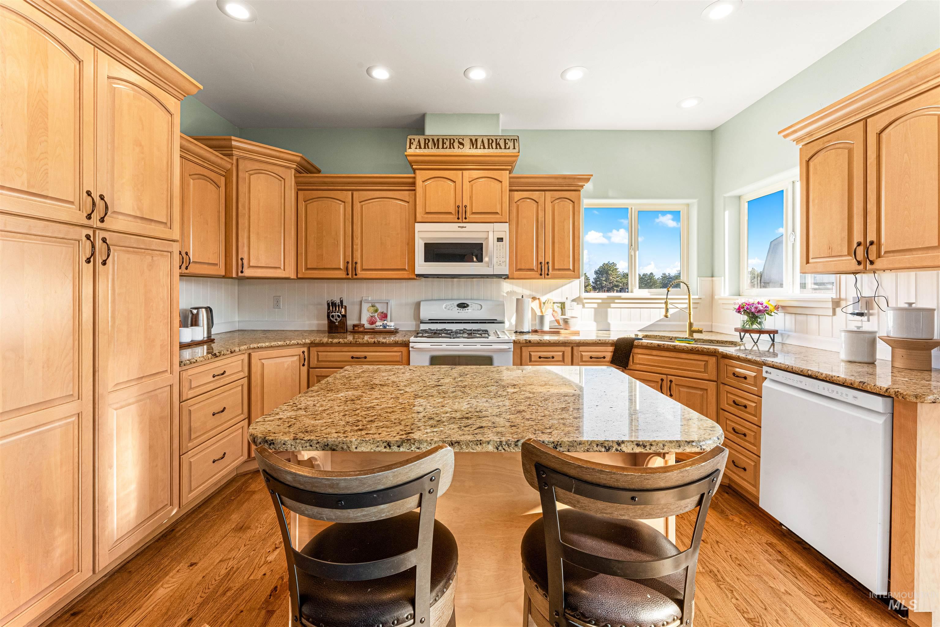 2021 W Sagwon Dr, Kuna, Idaho 83634, 5 Bedrooms, 3 Bathrooms, Residential For Sale, Price $848,333,MLS 98980934